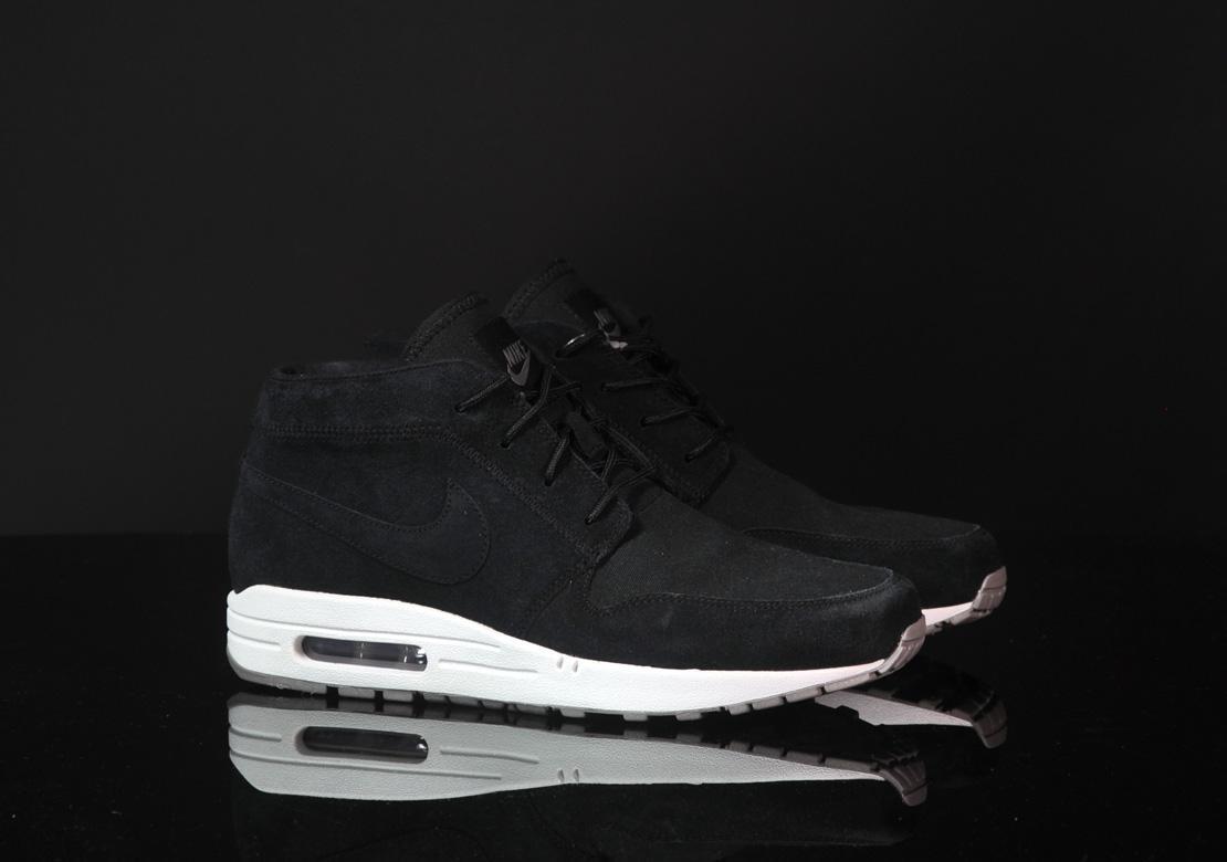 Exclusive Nike Air Wardour Max 1 — 3.5 — Front View