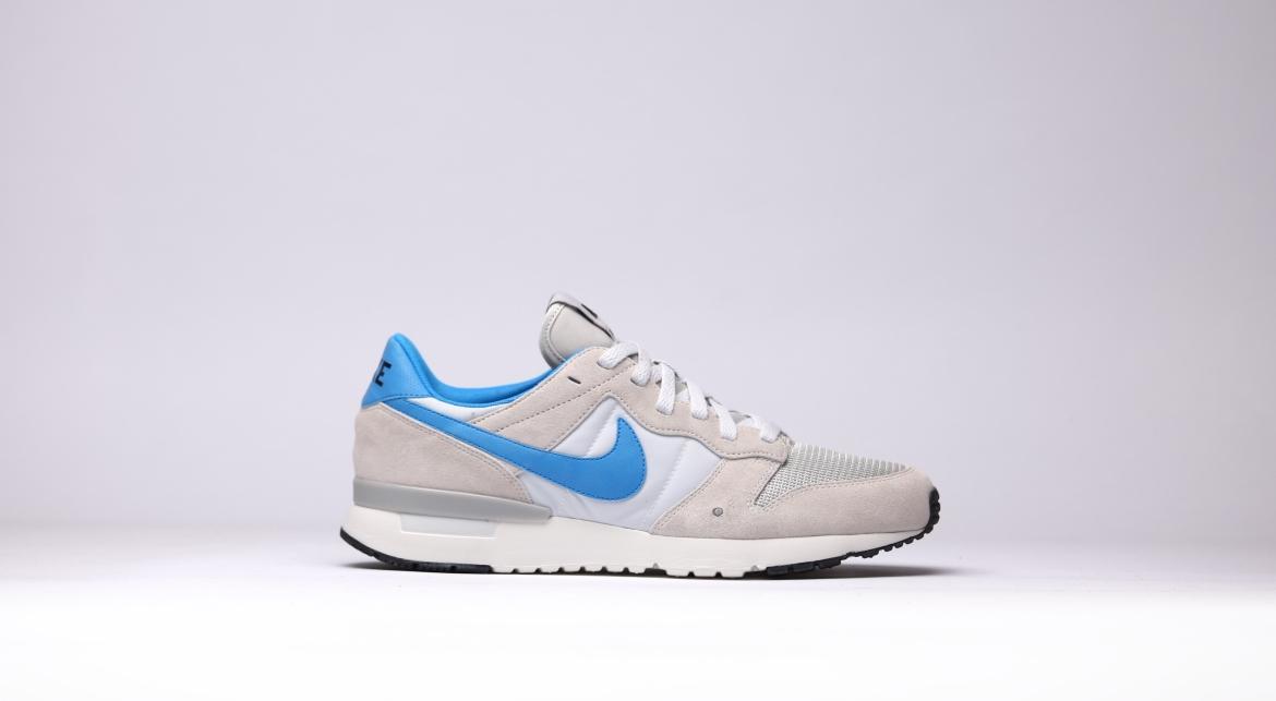 Exclusive Nike Archive '83.m "Light Bone" — 3.5 — Front View