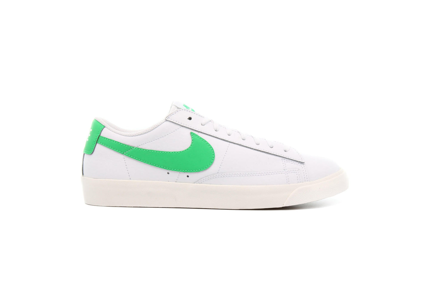 Exclusive Nike BLAZER LOW LEATHER "WHITE" — 3.5 — Front View