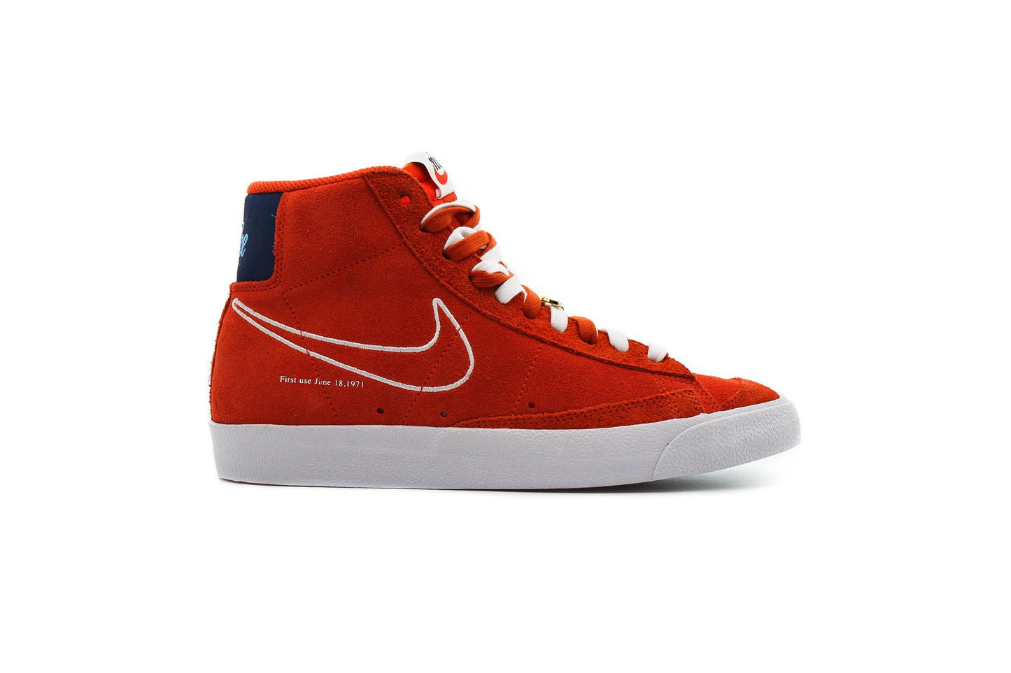 Exclusive Nike BLAZER MID '77 — 3.5 — Front View