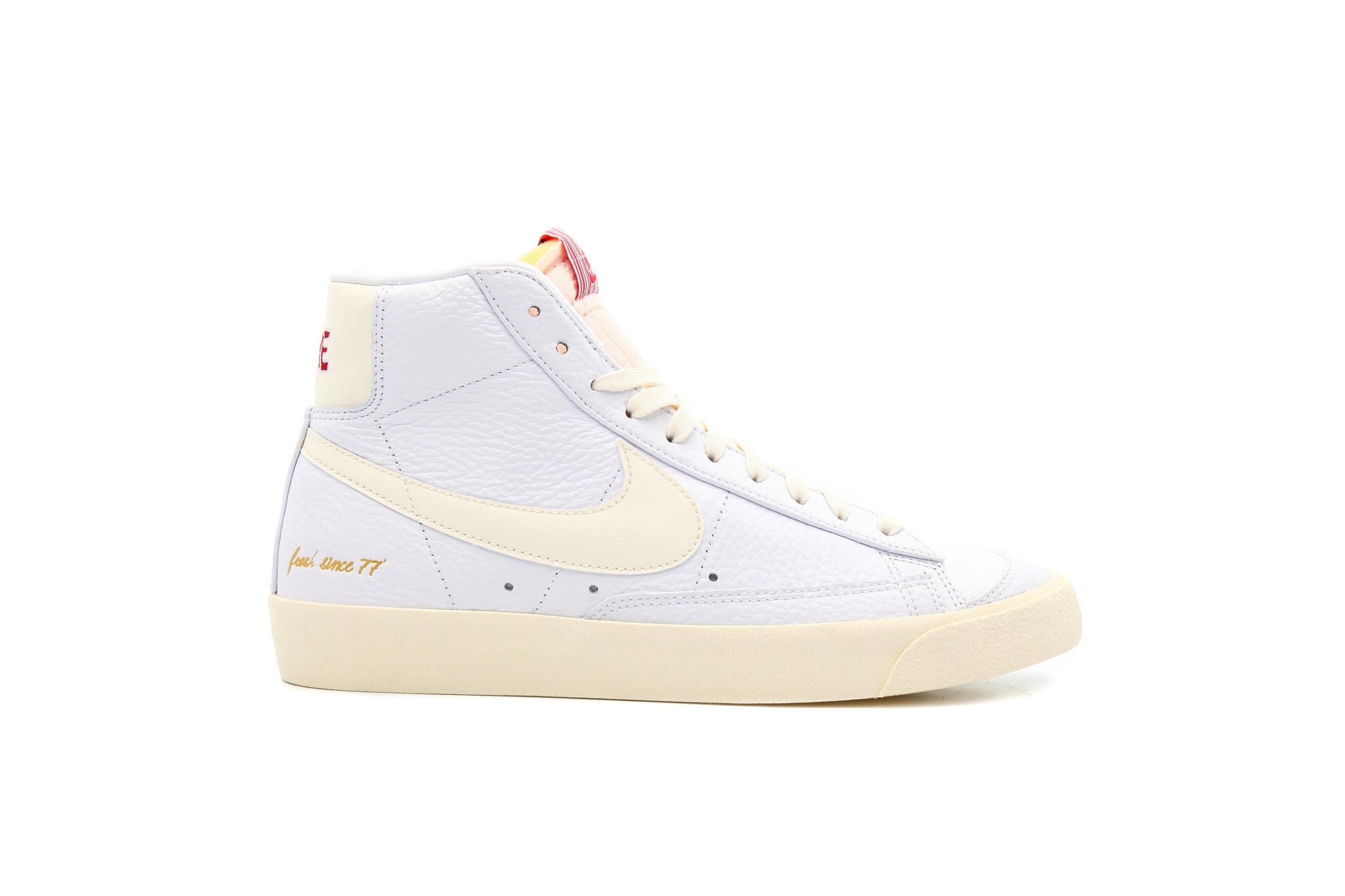 Exclusive Nike BLAZER MID '77 VNTG EMB "POPCORN" — 3.5 — Front View