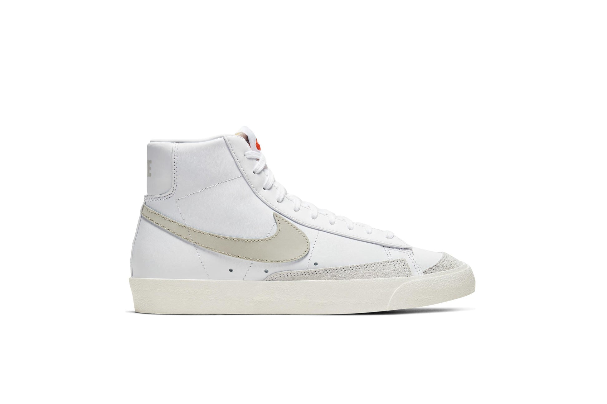 Exclusive Nike BLAZER MID '77 VNTG "WHITE" — 3.5 — Front View