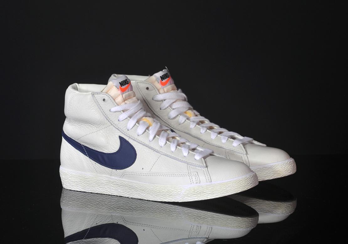 Exclusive Nike Blazer Mid Premium — 3.5 — Front View