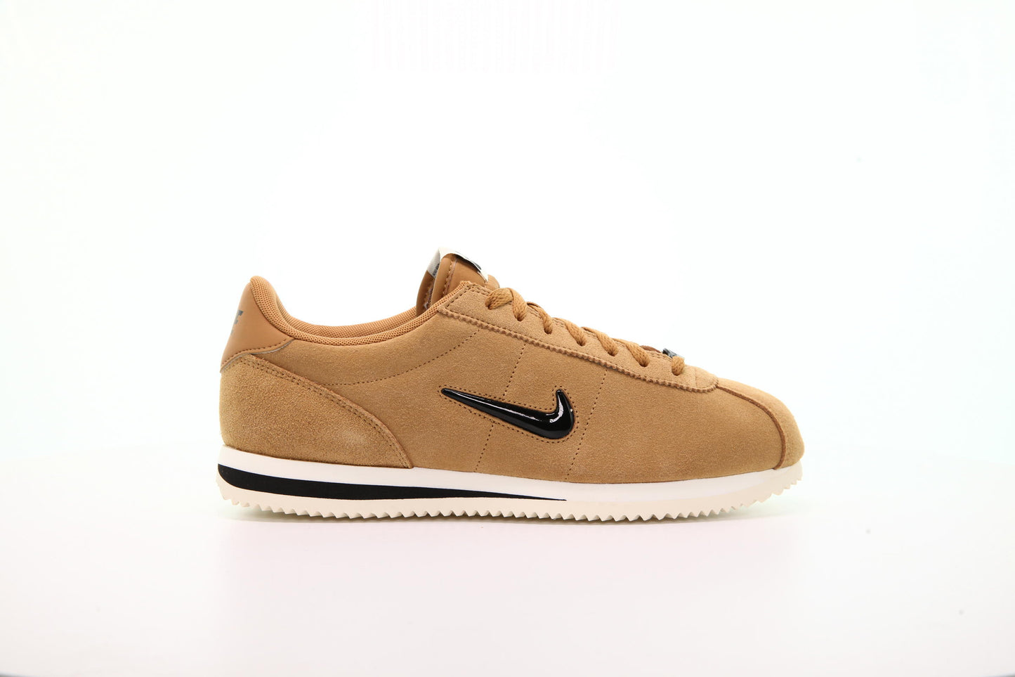 Exclusive Nike Cortez Basic Se "Elemental Gold" — 3.5 — Front View