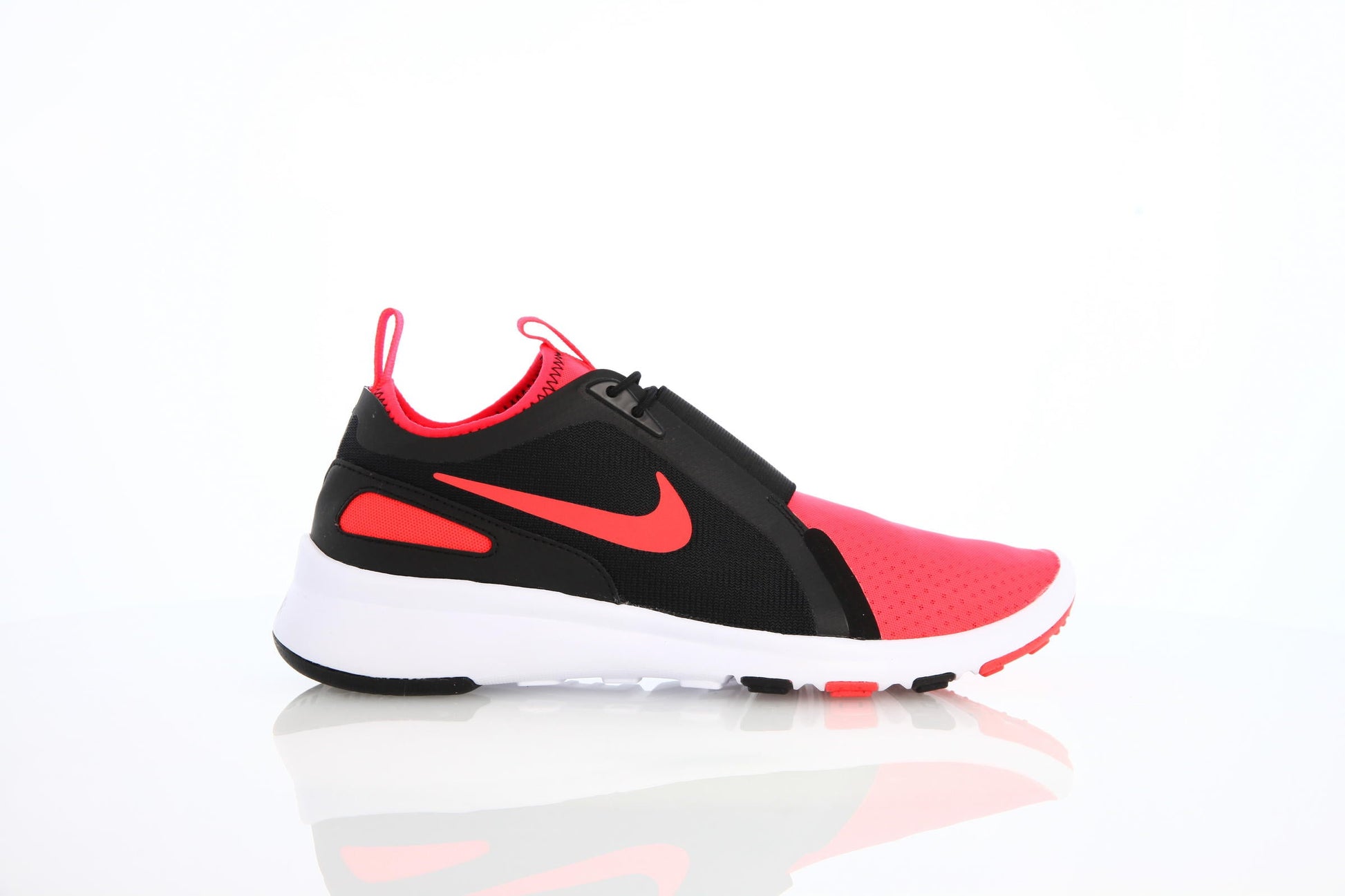 Exclusive Nike Current Slip On "Bright Crimson" — 3.5 — Front View