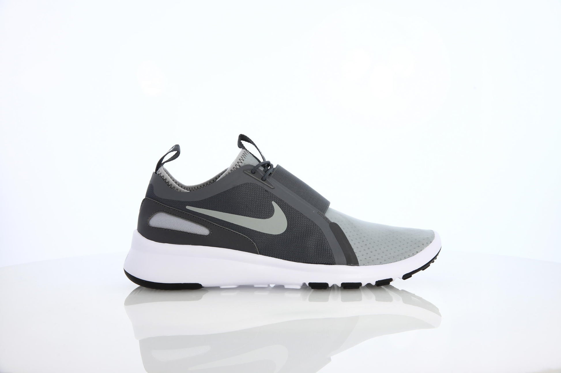 Exclusive Nike Current Slip On "Wolf Grey" — 3.5 — Front View