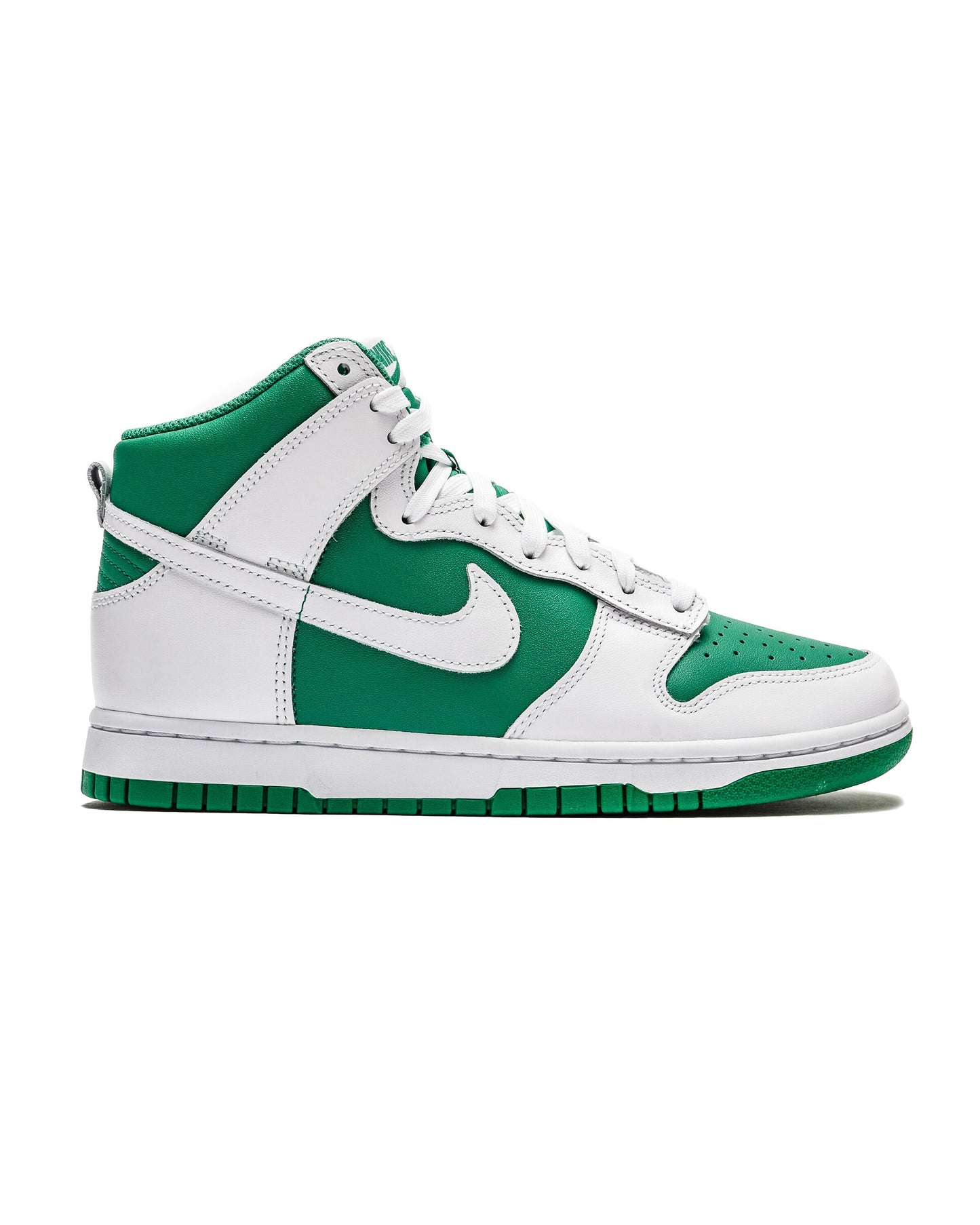 Exclusive Nike DUNK HI RETRO BTTYS — 3 — Front View