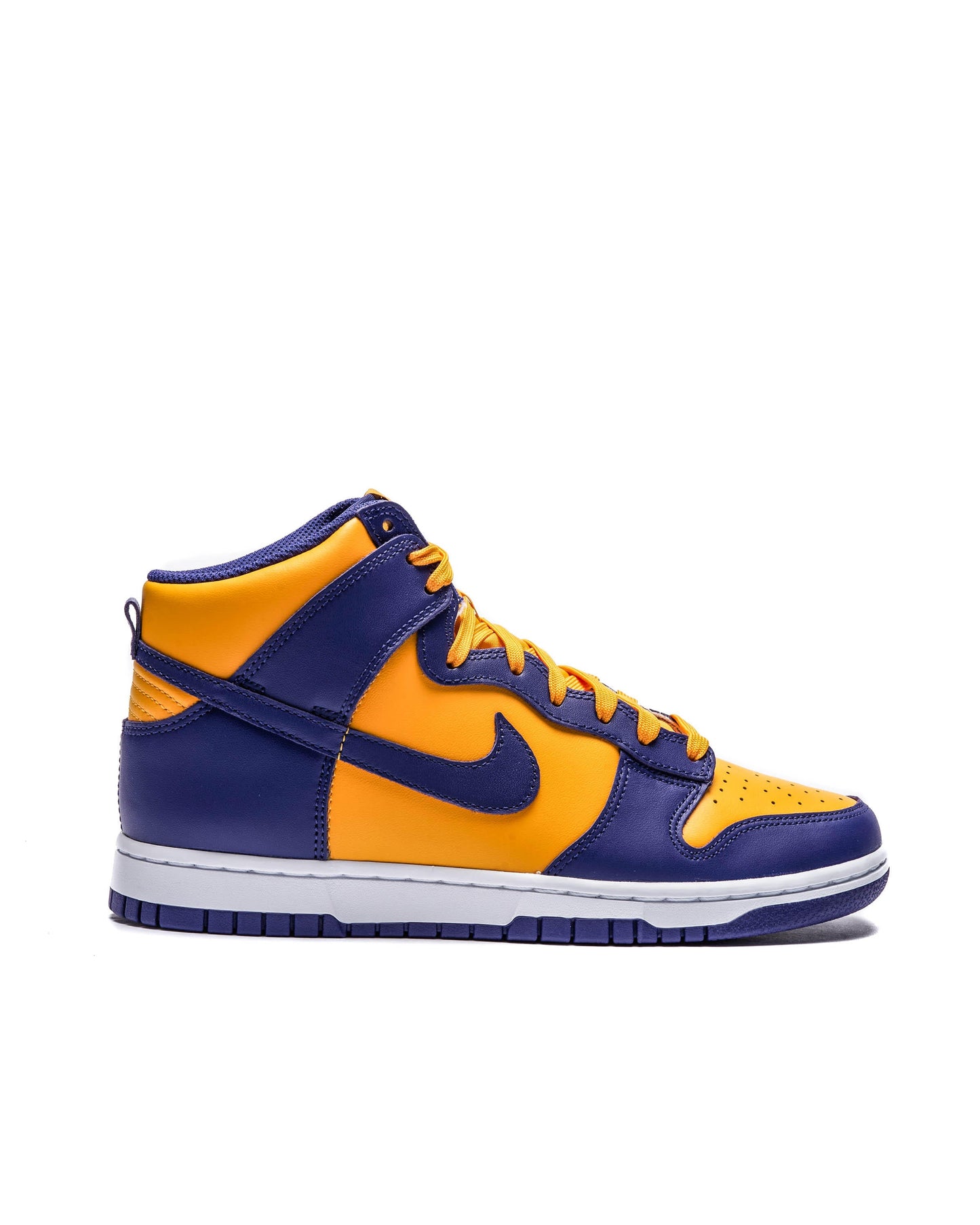 Exclusive Nike DUNK HI RETRO — 3 — Front View