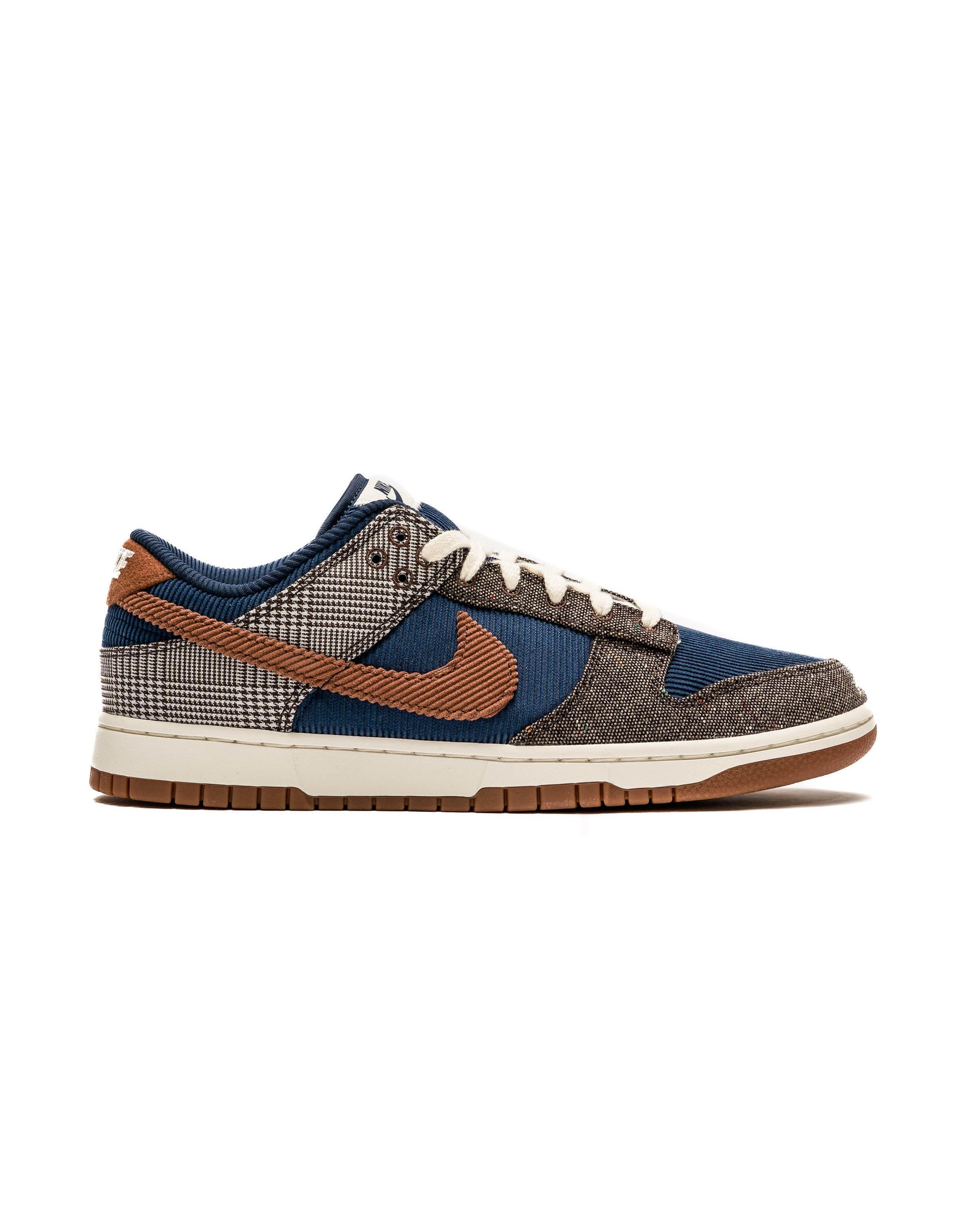 Exclusive NIKE DUNK LOW PRM — 3 — Front View