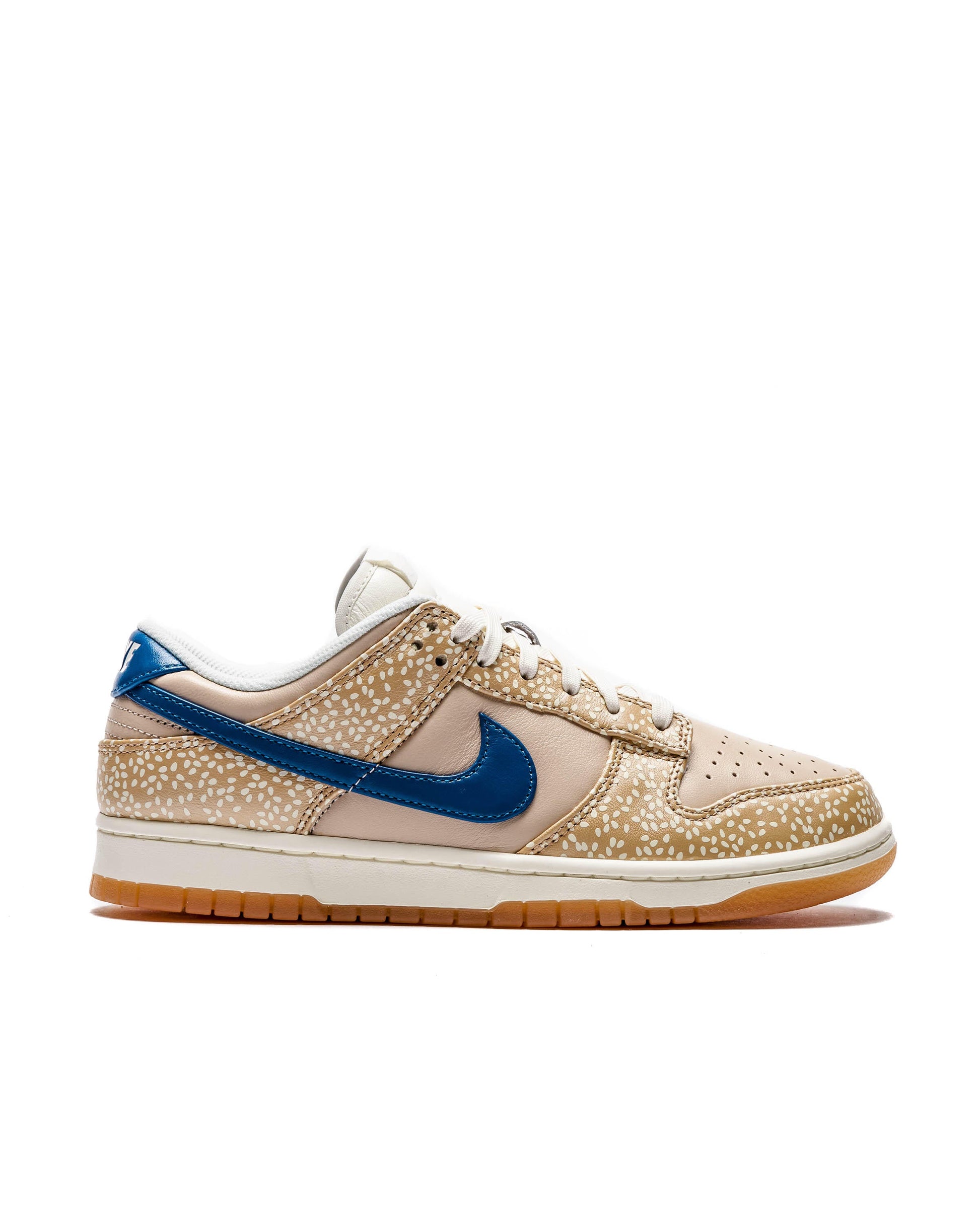 Exclusive Nike DUNK LOW PRM — 3 — Front View