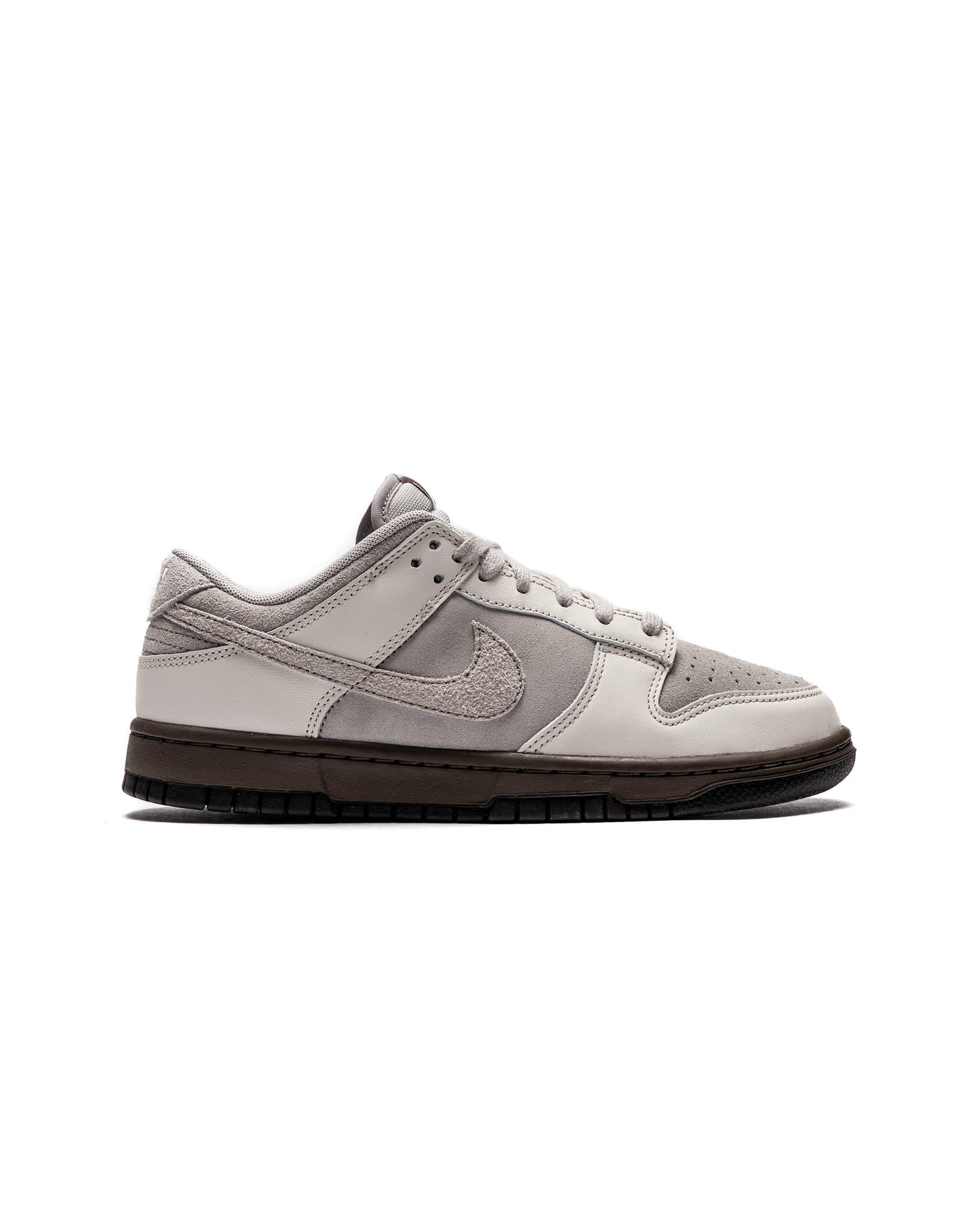 Exclusive Nike DUNK LOW RETRO — 3 — Front View
