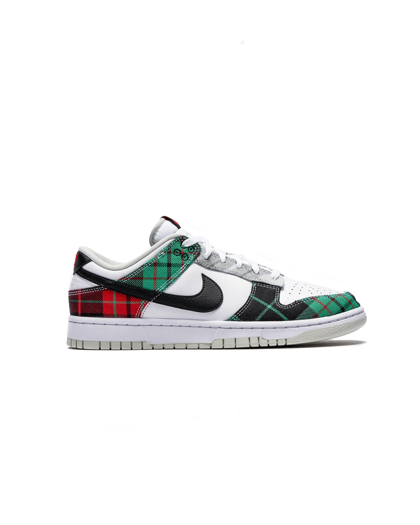 Exclusive Nike Dunk Low Retro Premium — 3 — Front View