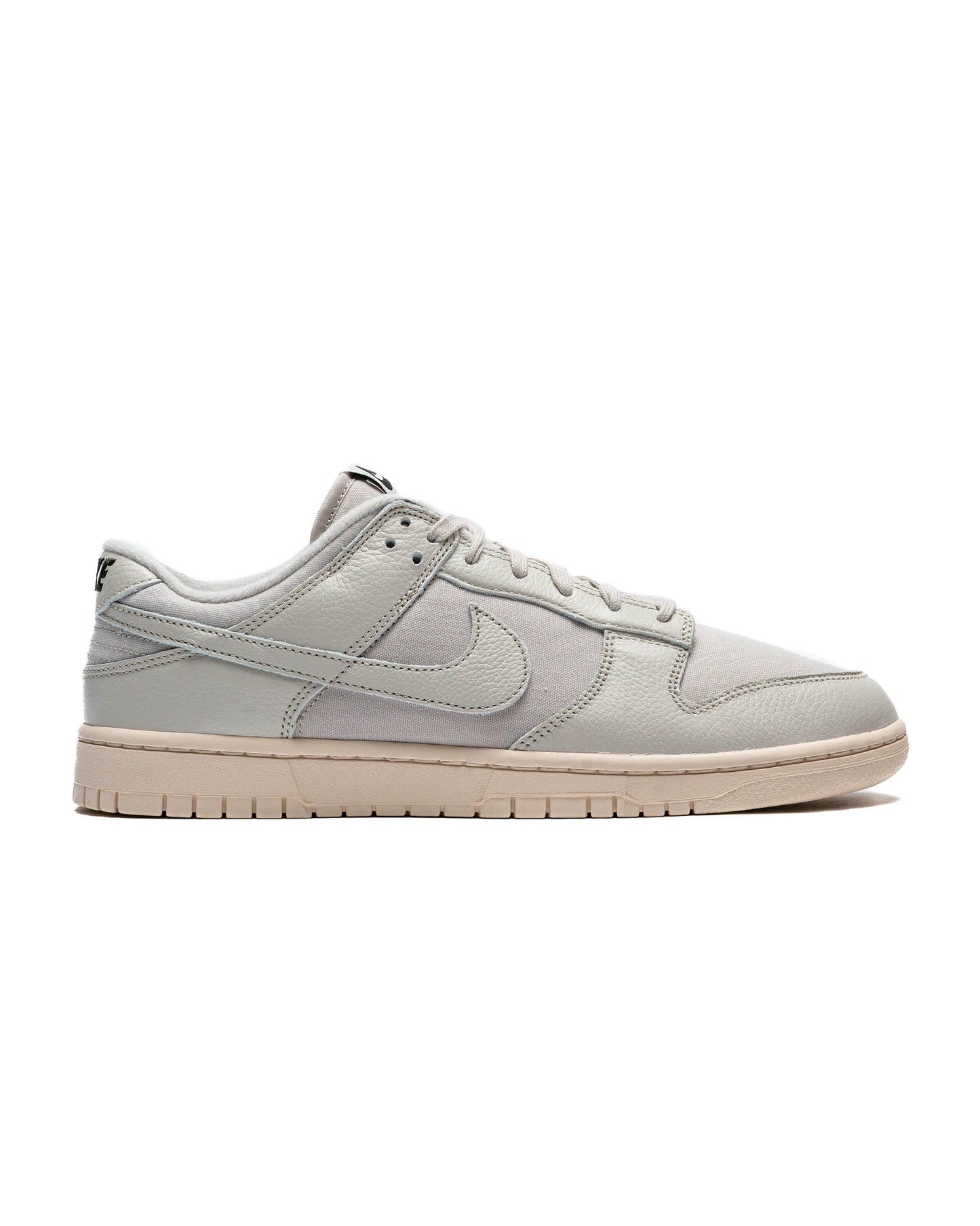 Exclusive Nike DUNK LOW RETRO PRM — 3 — Front View