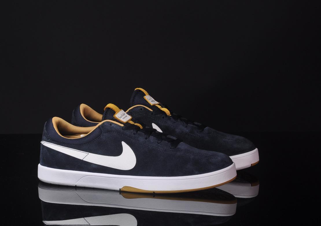Exclusive Nike Eric Koston — 3.5 — Front View