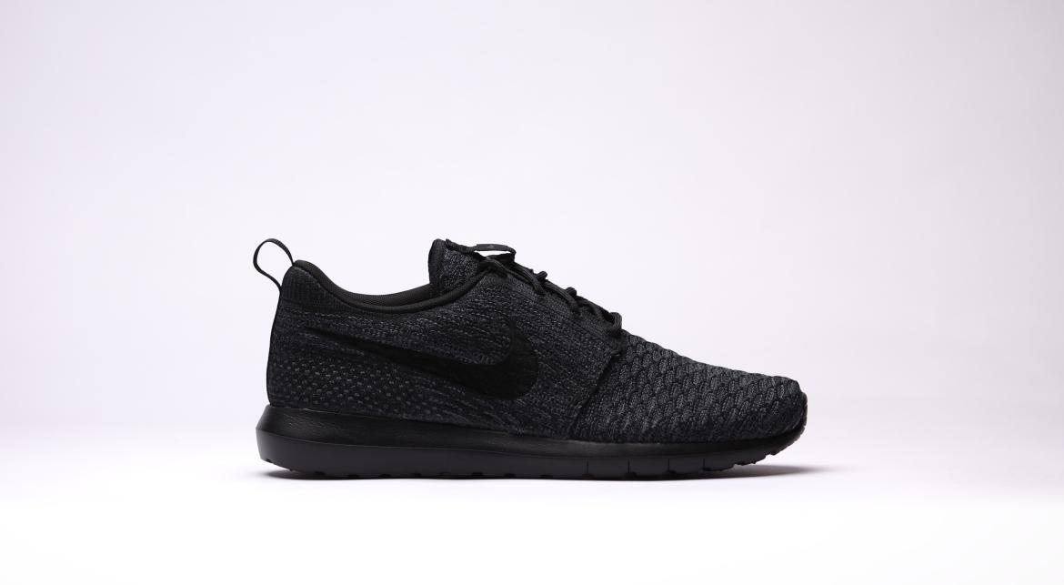 Exclusive Nike Flyknit Rosherun "All Black" — 3.5 — Front View