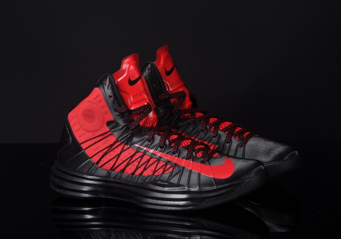 Exclusive Nike Hyperdunk — 3.5 — Front View