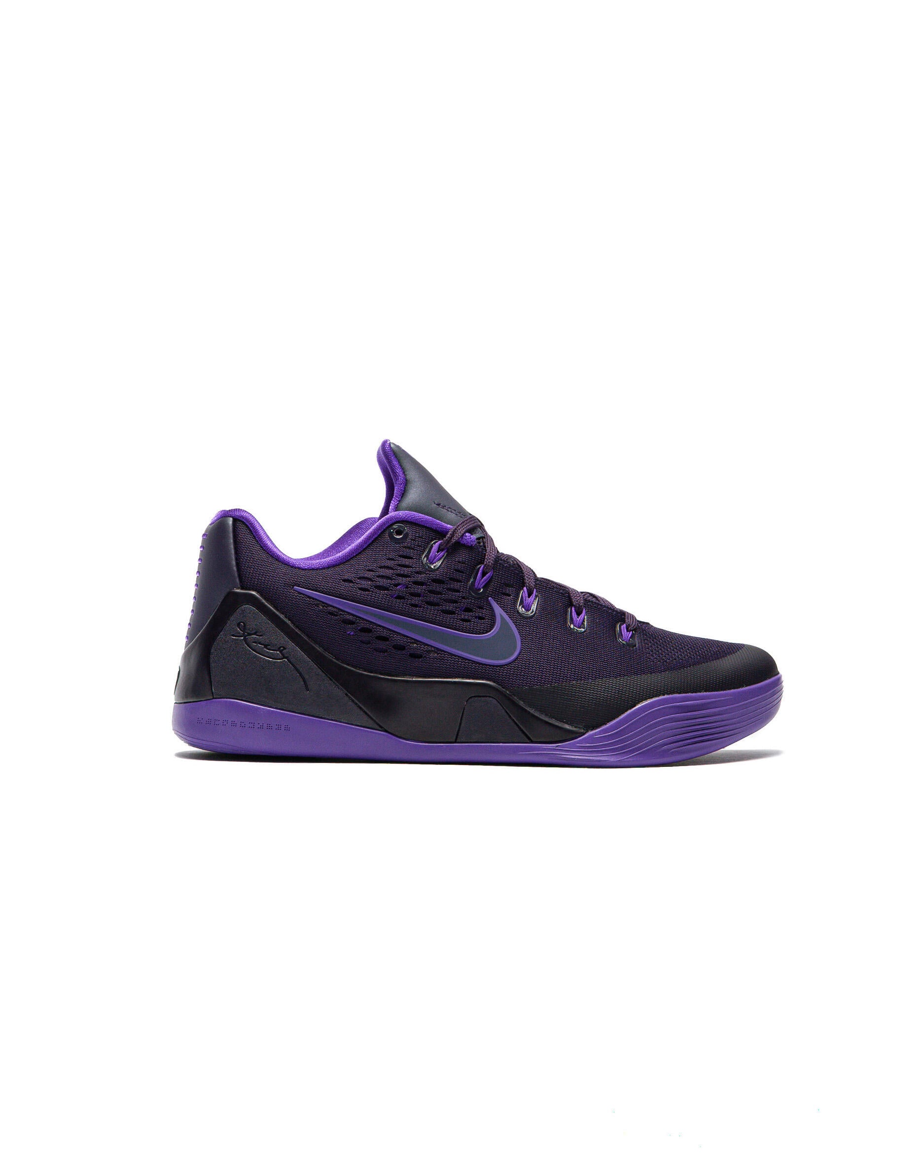 Exclusive Nike Kobe IX Elite Low EM Protro — 3 — Front View