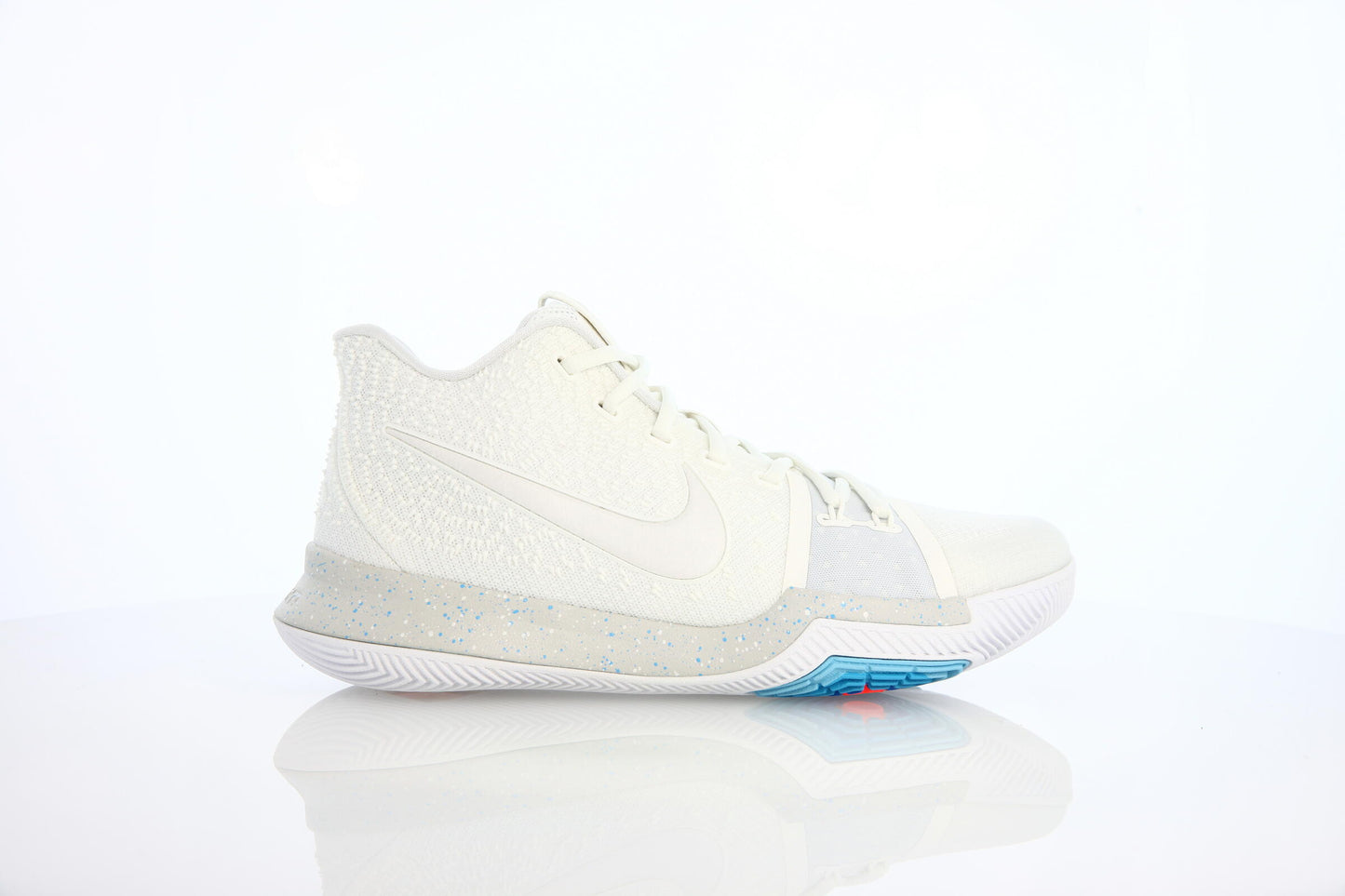 Exclusive Nike Kyrie 3 "Ivory" — 3.5 — Front View
