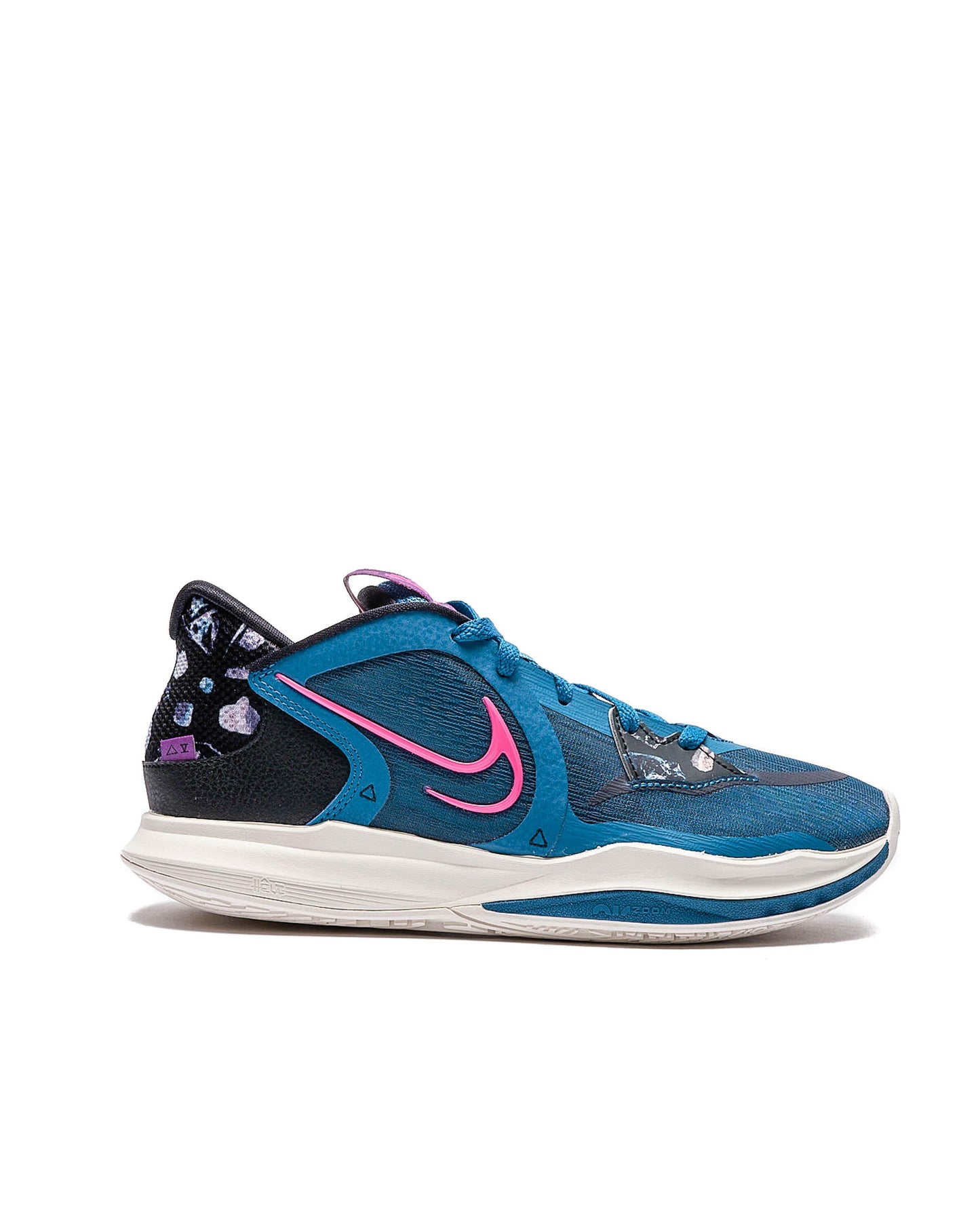 Exclusive Nike KYRIE LOW 5 — 3 — Front View