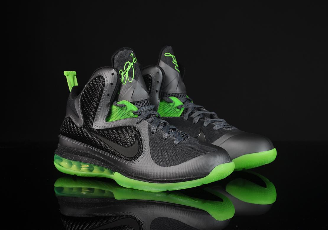 Exclusive Nike LeBron 9 Dunkman — 3.5 — Front View
