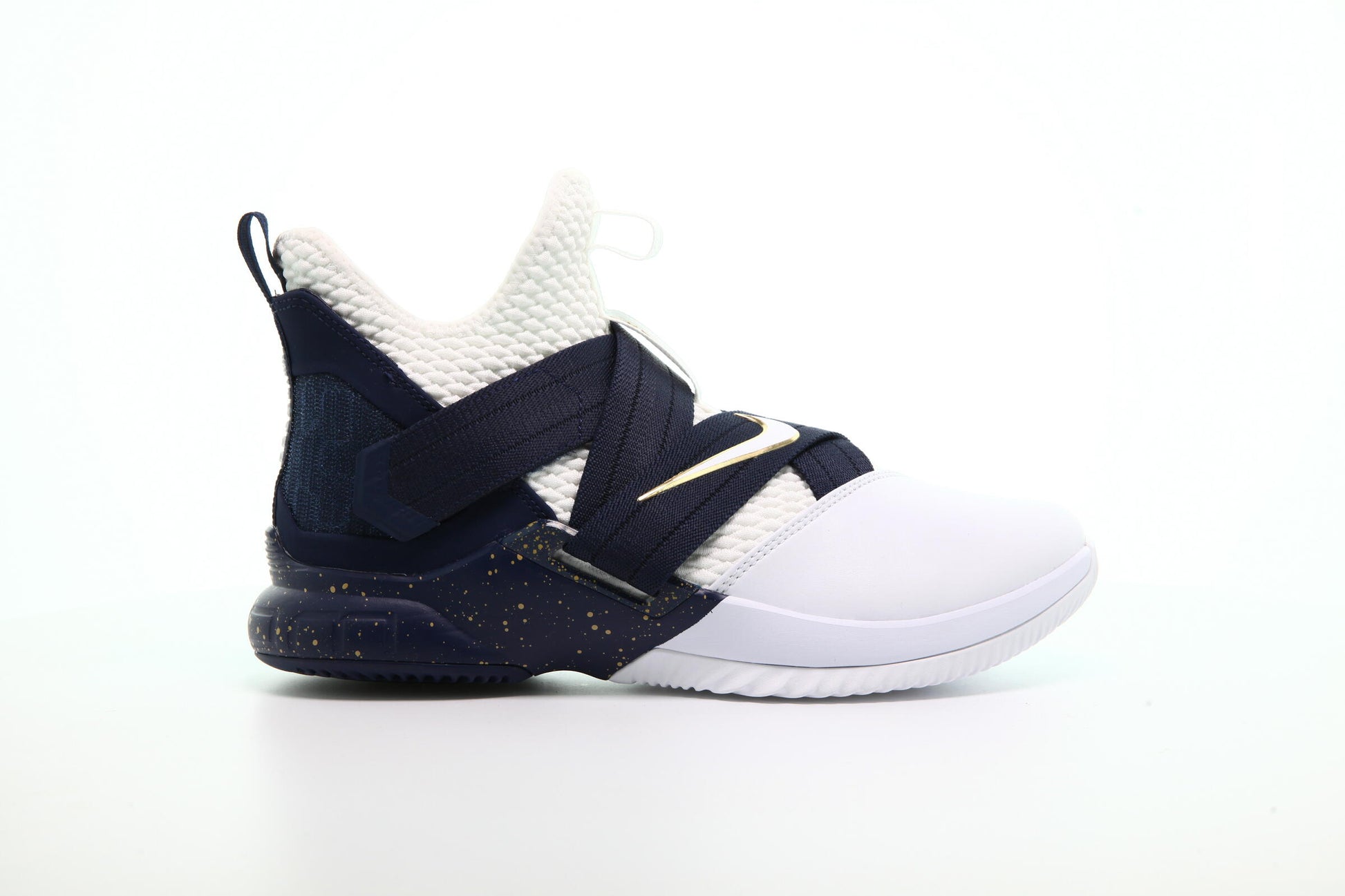 Exclusive Nike Lebron Soldier XII Sfg "White" — 3.5 — Front View