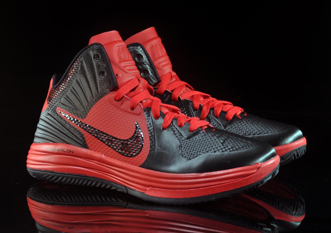 Exclusive Nike Lunar Hypergamer — 3.5 — Front View