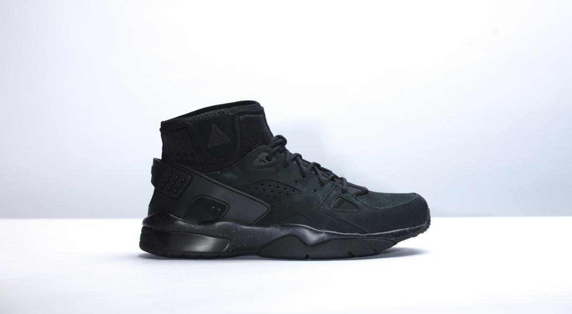 Exclusive Nike Air Mowabb OG "Black" — 3.5 — Front View