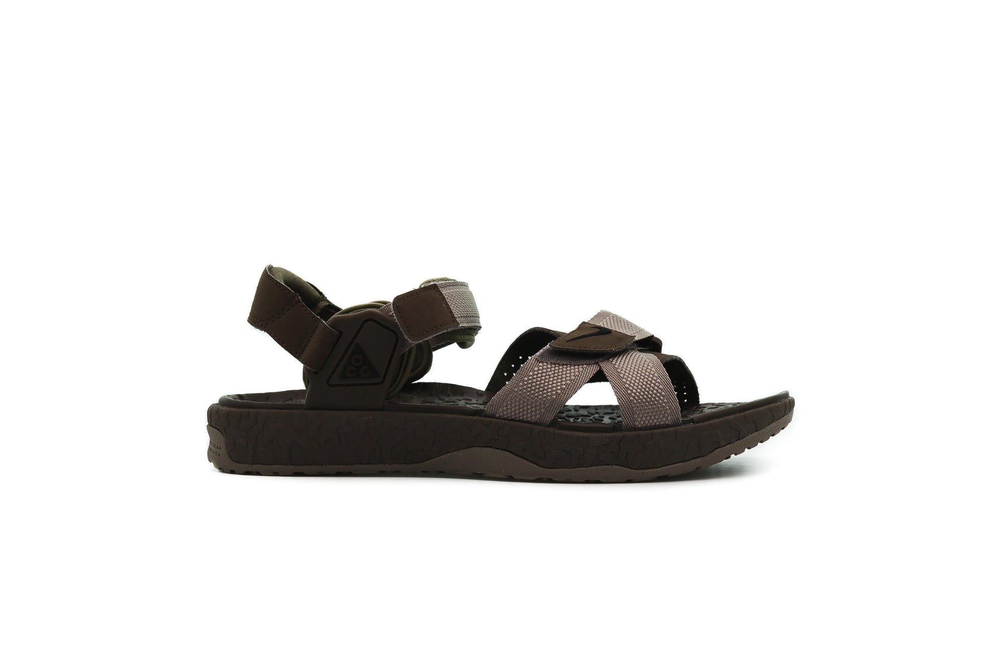 Exclusive Nike ACG Air Deschutz + — 3.5 — Front View