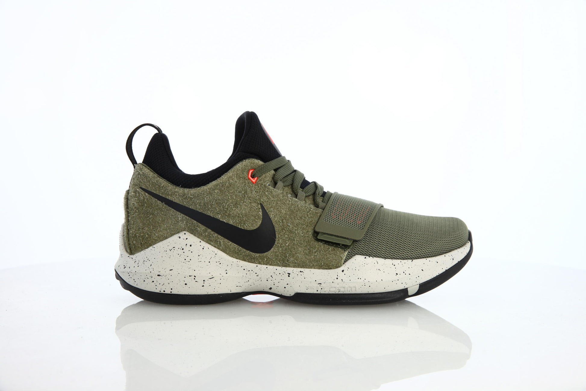 Exclusive Nike PG1 ELEMENTS "Olive/Schwarz" — 3.5 — Front View