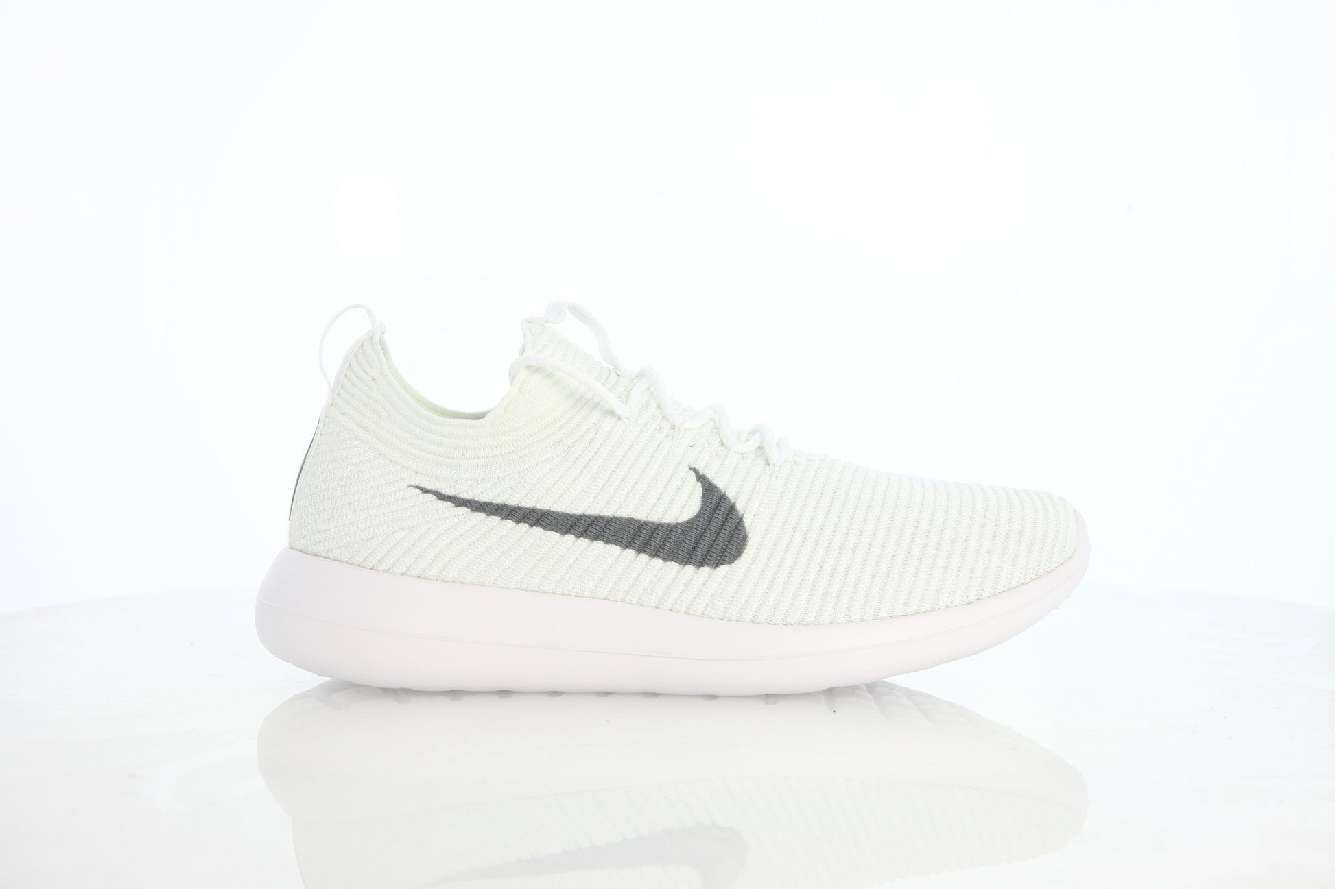 Exclusive Nike Roshe Two Flyknit V2 "White" — 3.5 — Front View