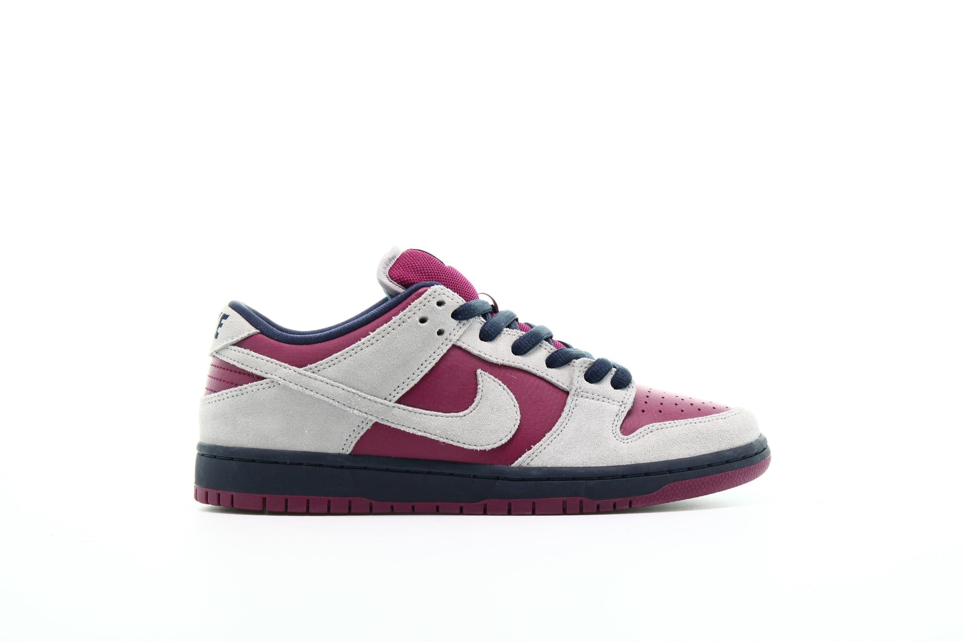 Exclusive Nike SB Dunk Low Pro "Atmosphere Grey" — 3.5 — Front View