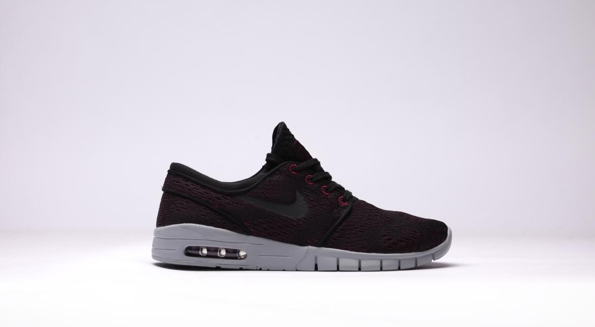 Exclusive Nike Stefan Janoski Max "Villain Red" — 3.5 — Front View