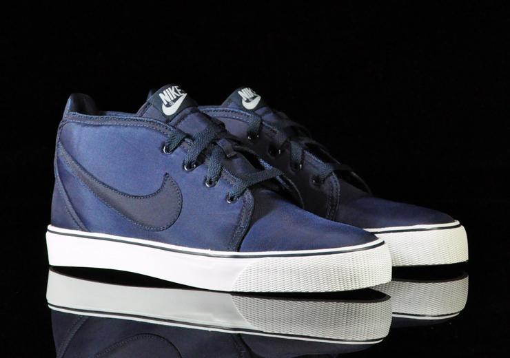 Exclusive Nike Toki — 3.5 — Front View