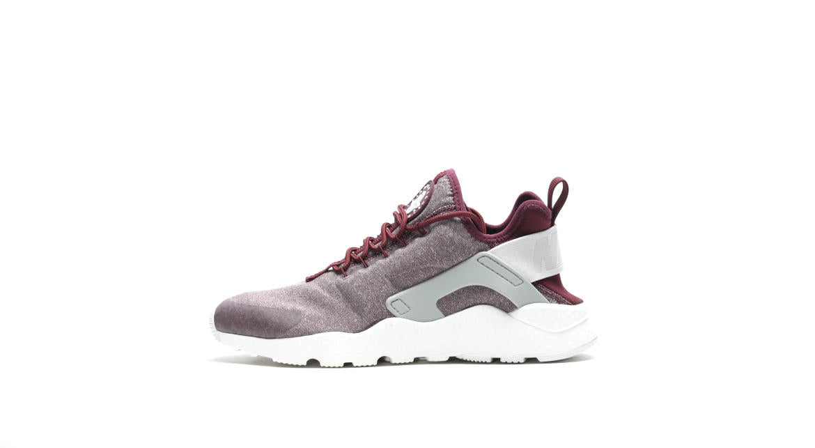 Exclusive Nike W Air Huarache Run Ultra Se "Night Maroon" — 5 — Front View