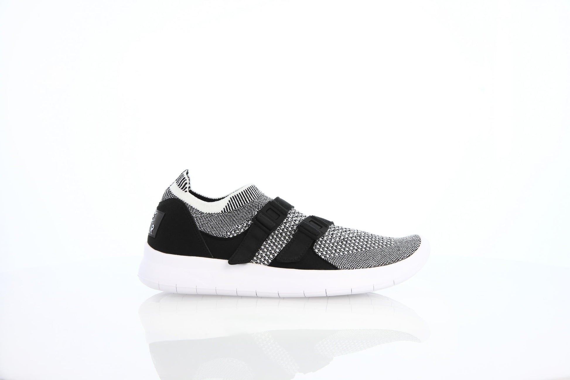 Exclusive Nike WMNS Air Sockracer Flyknit "Black" — 5 — Front View