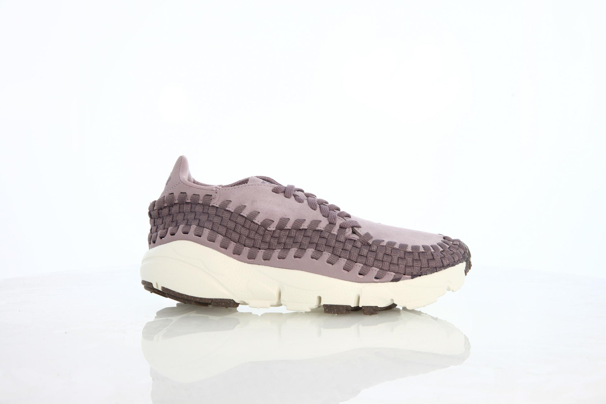 Exclusive Nike Wmns Air Footscape Woven "Taupe Grey" — 5 — Front View