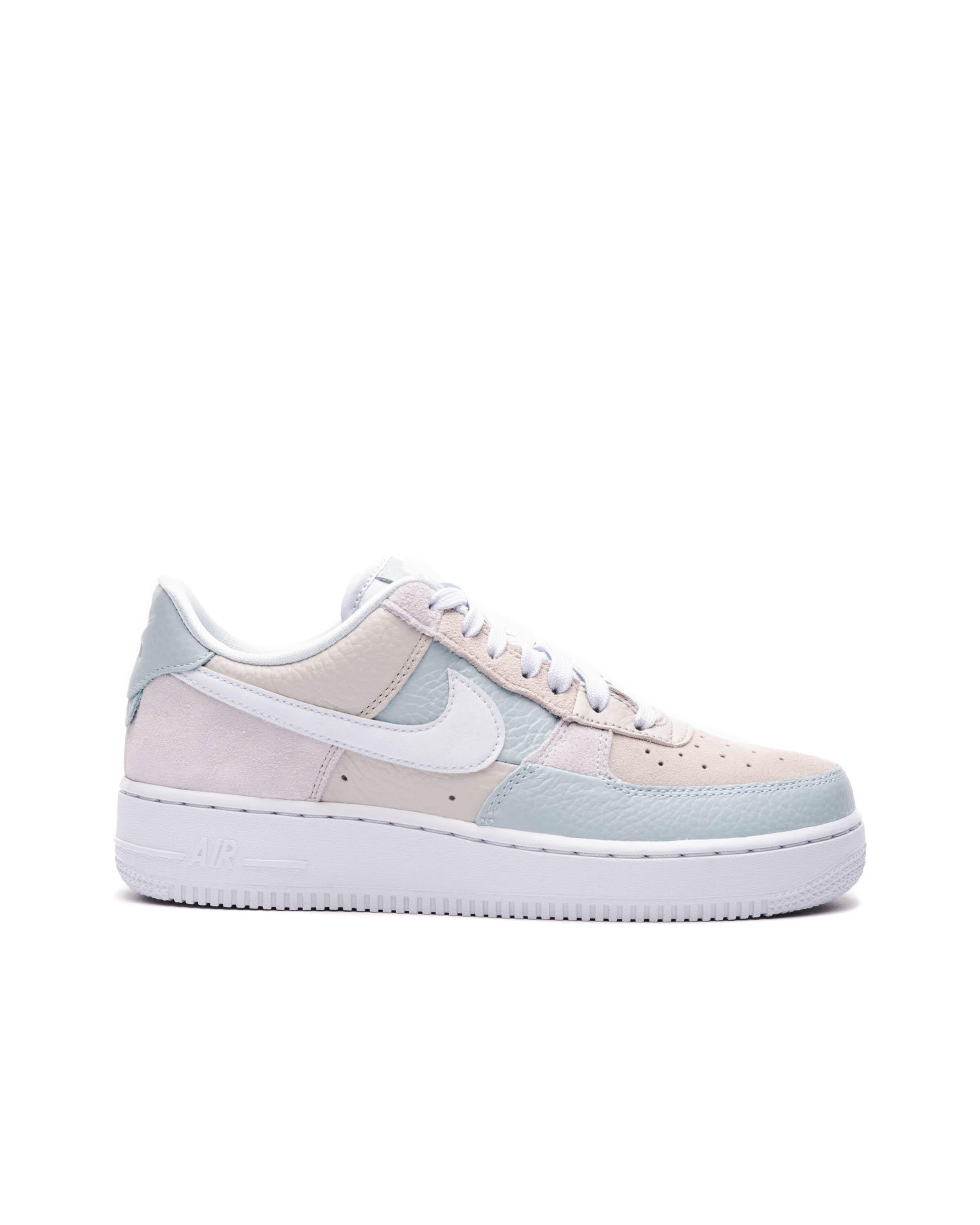 Exclusive Nike WMNS Air Force 1 '07 — 5 — Front View