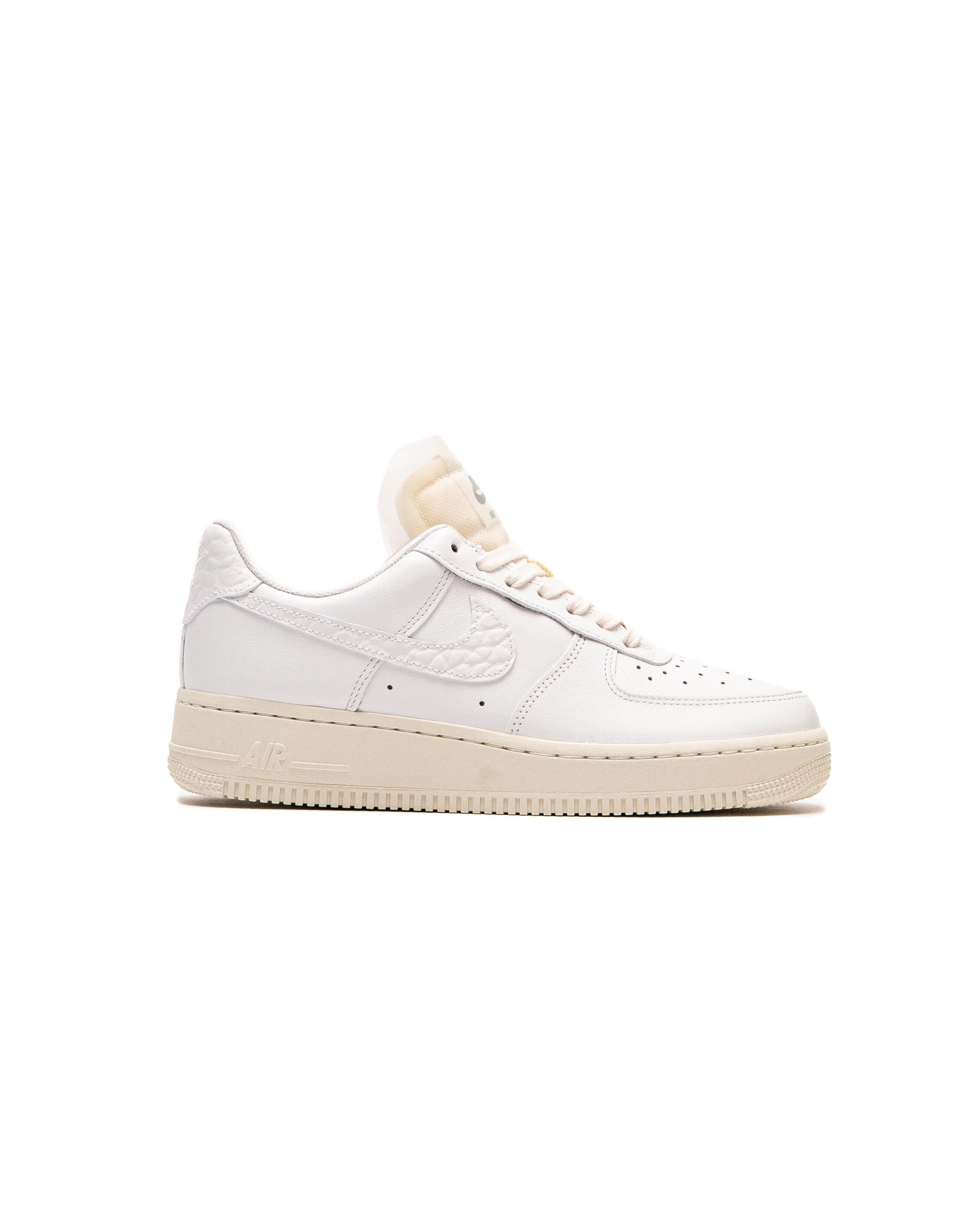 Exclusive Nike WMNS AIR FORCE 1 LO PRM — 5 — Front View