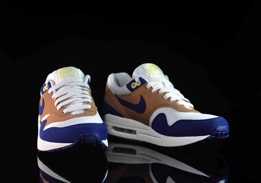 Exclusive Nike Wmns Air Max 1 — 3.5 — Front View