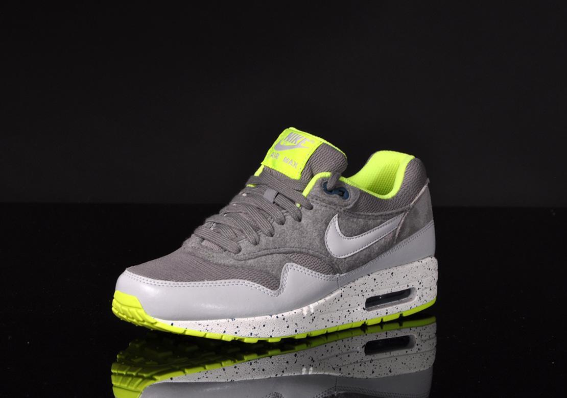 Exclusive Nike Wmns Air Max 1 — 3.5 — Front View
