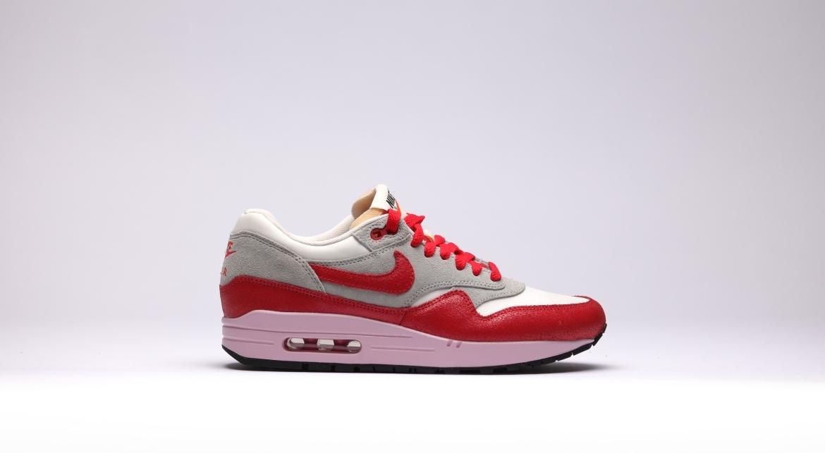 Exclusive Nike Wmns Air Max 1 VNTG "Pink" — 5 — Front View