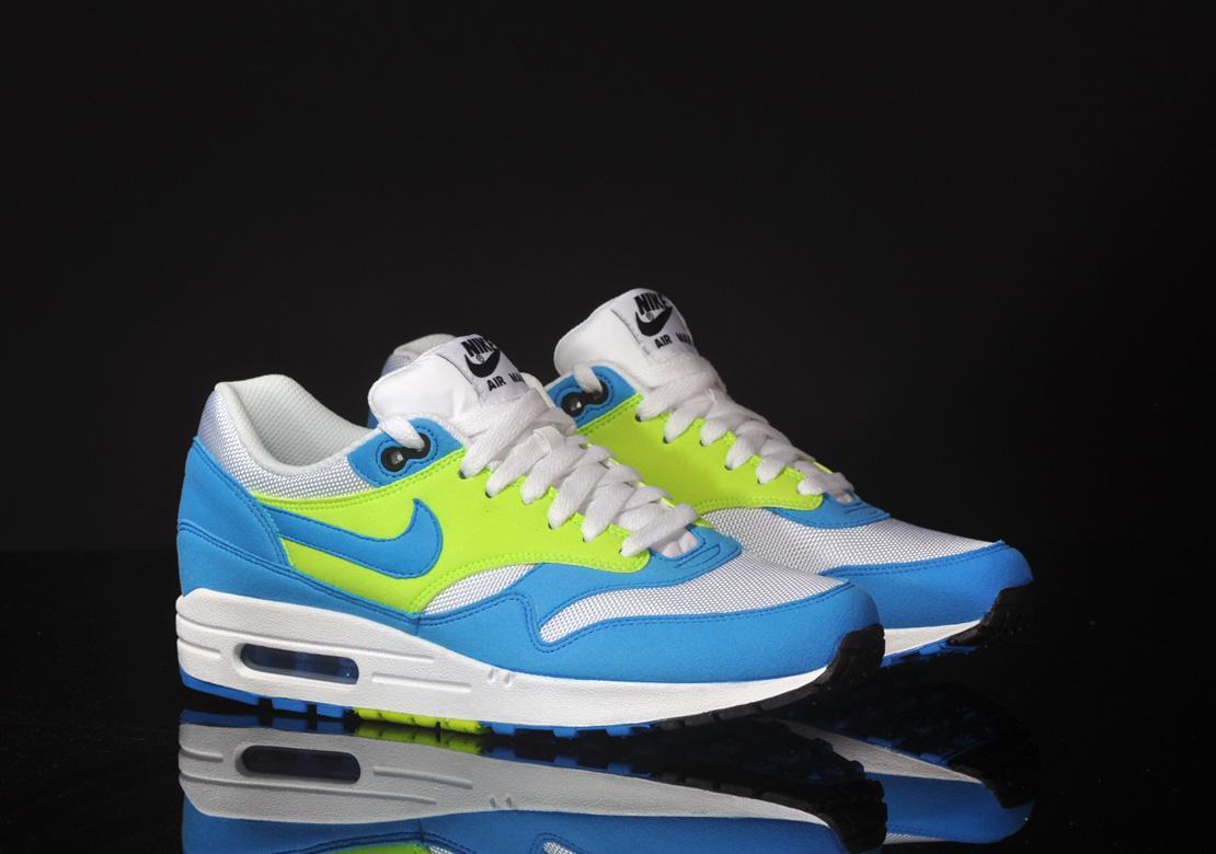 Exclusive Nike Wmns Air Max 1 — 3.5 — Front View