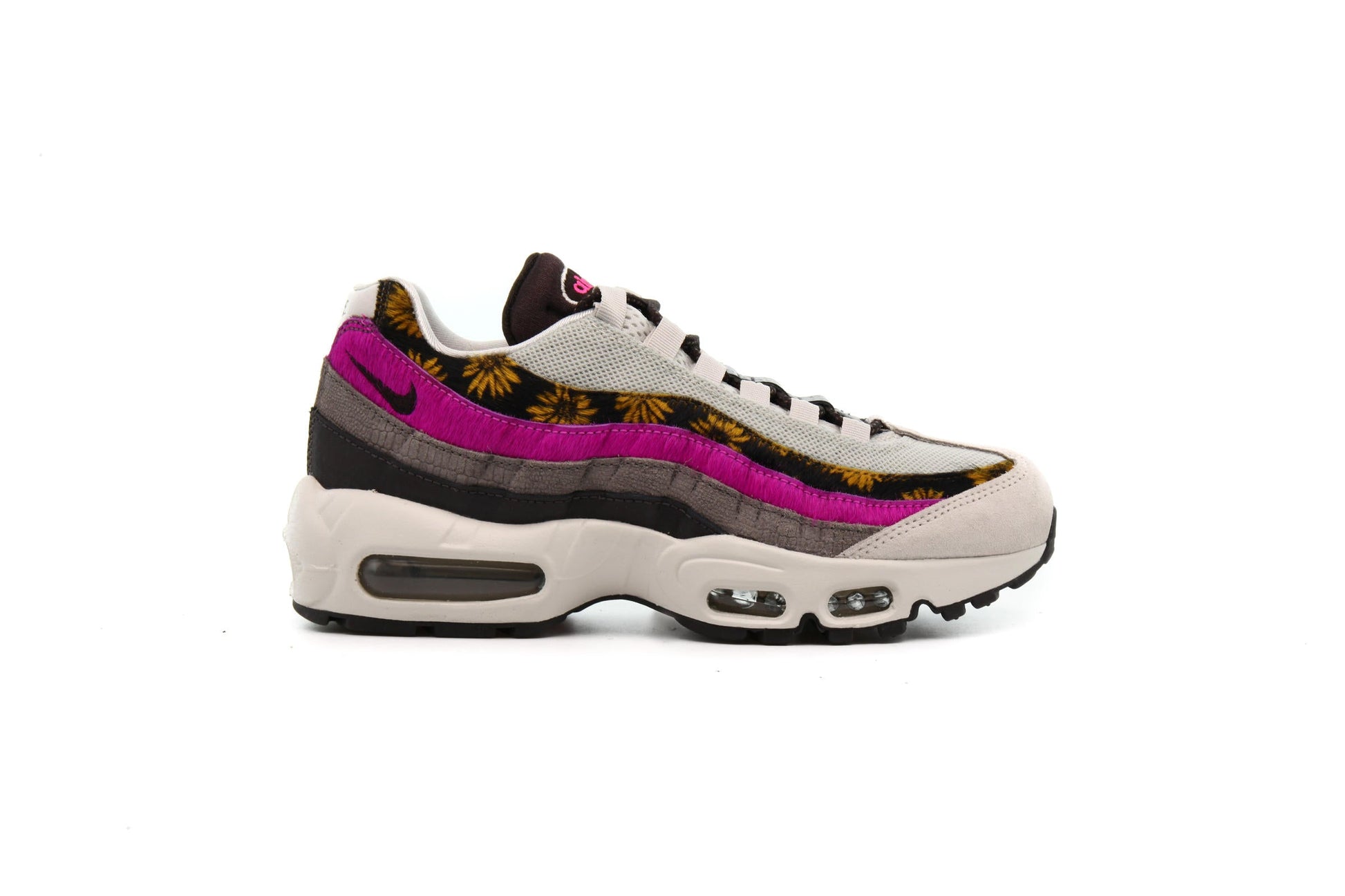 Exclusive Nike WMNS AIR MAX 95 PRM "LIGHT BONE" — 5 — Front View