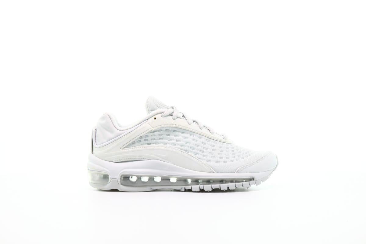 Exclusive Nike WMNS Air Max Deluxe SE "Pure Platinum" — 5 — Front View