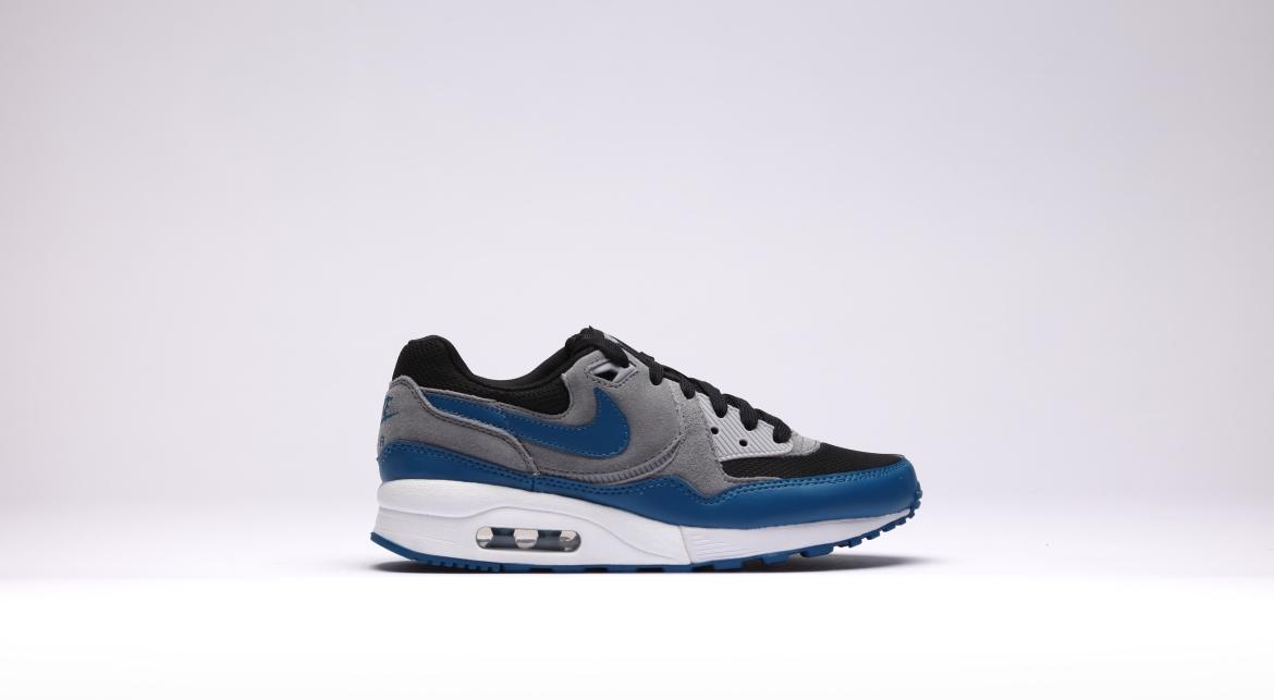 Exclusive Nike Wmns Air Max Light Essential — 5 — Front View