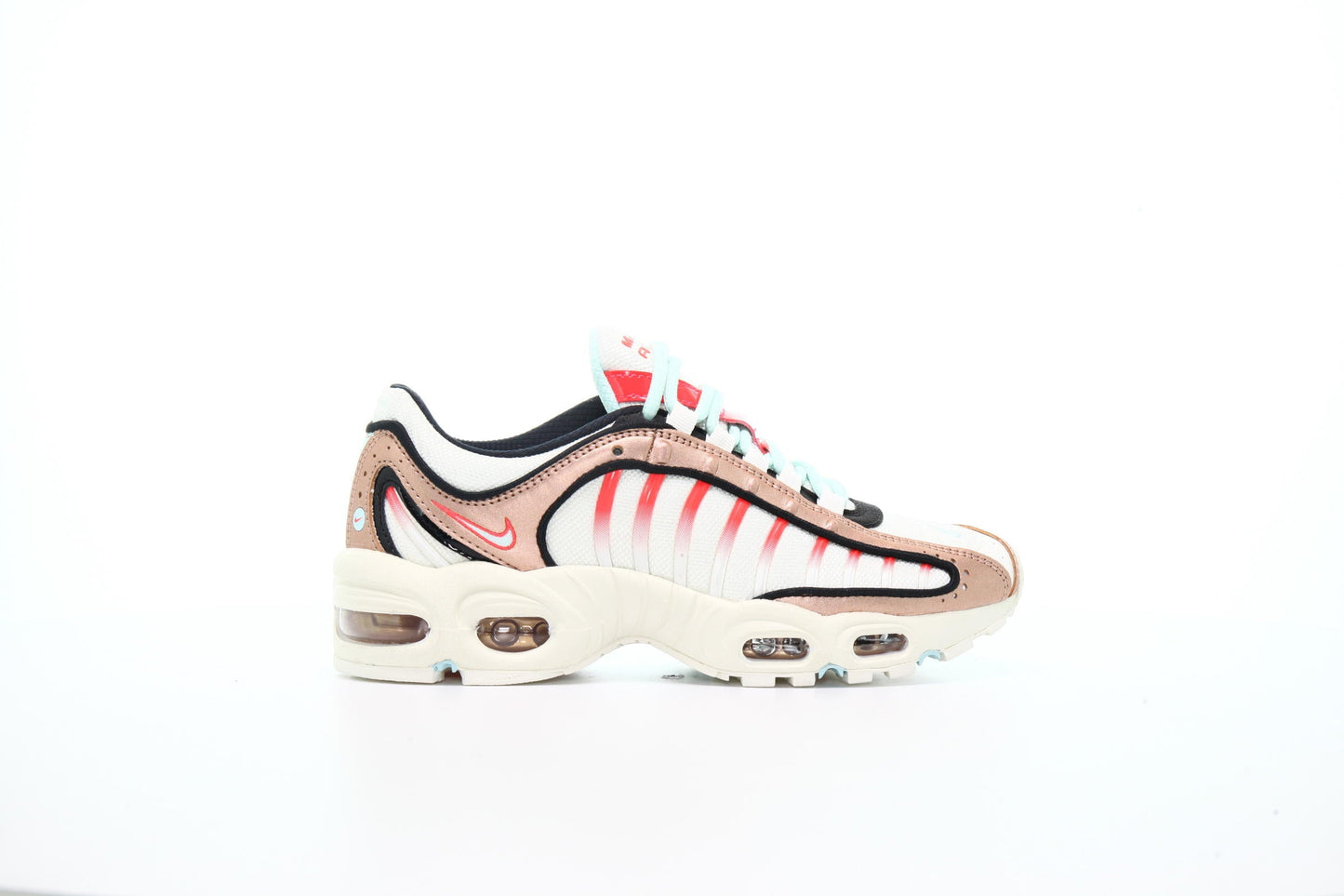 Exclusive Nike WMNS Air Max Tailwind IV "Red" — 5 — Front View