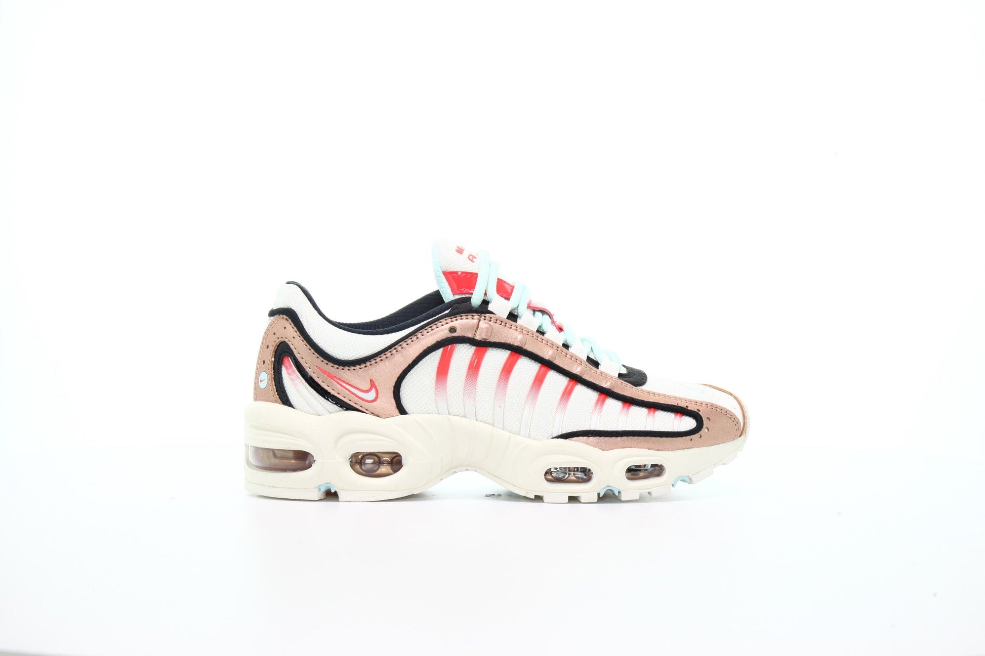 Exclusive Nike WMNS Air Max Tailwind IV "Red" — 5 — Front View