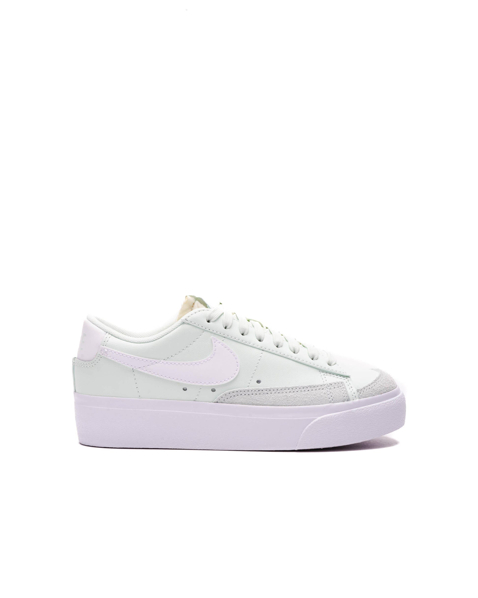 Exclusive Nike WMNS BLAZER LOW PLATFORM — 5 — Front View