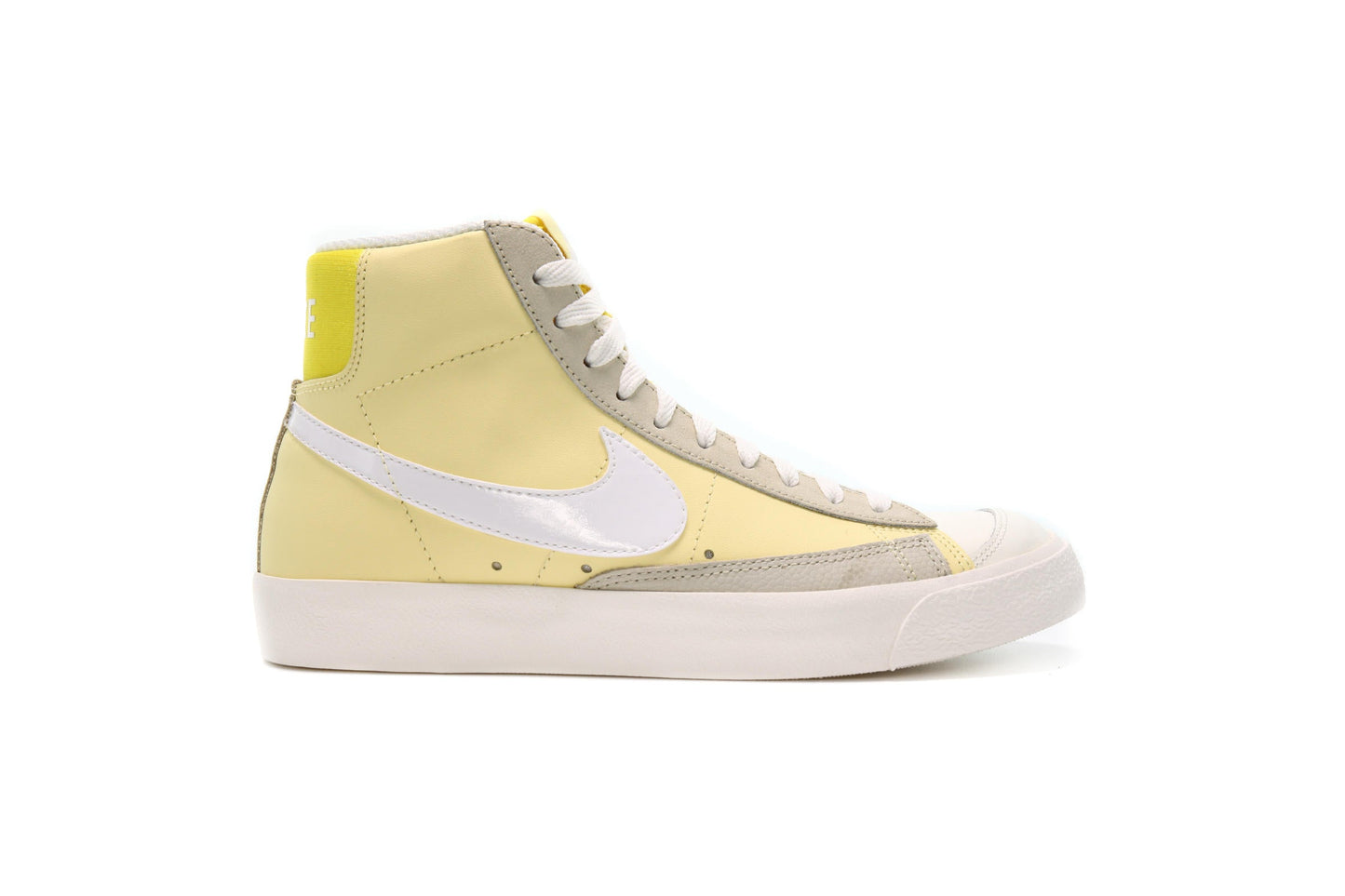 Exclusive Nike WMNS BLAZER MID '77 "BICYCLE YELLOW" — 5 — Front View