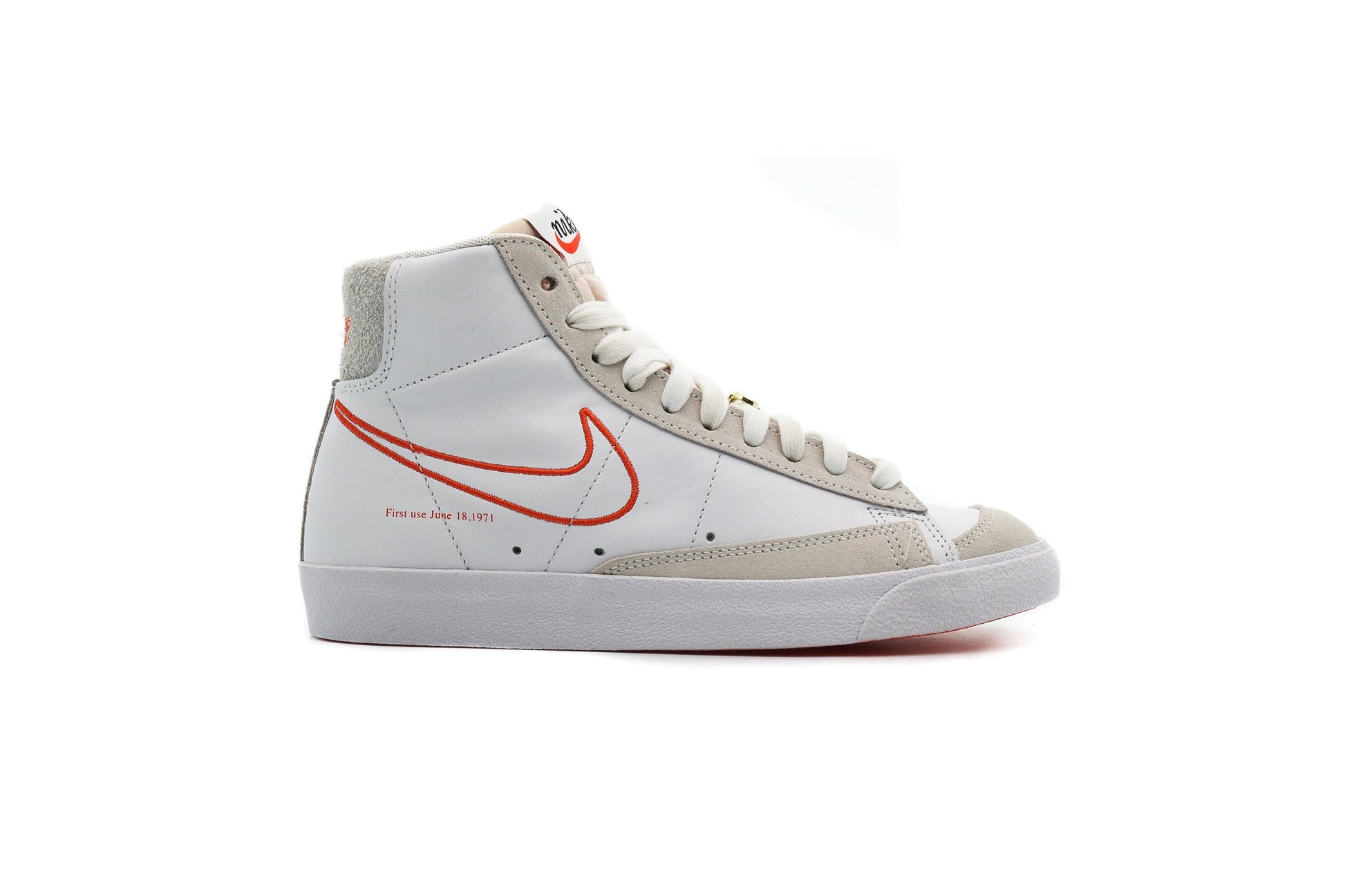 Exclusive Nike WMNS BLAZER MID '77 SE — 5 — Front View
